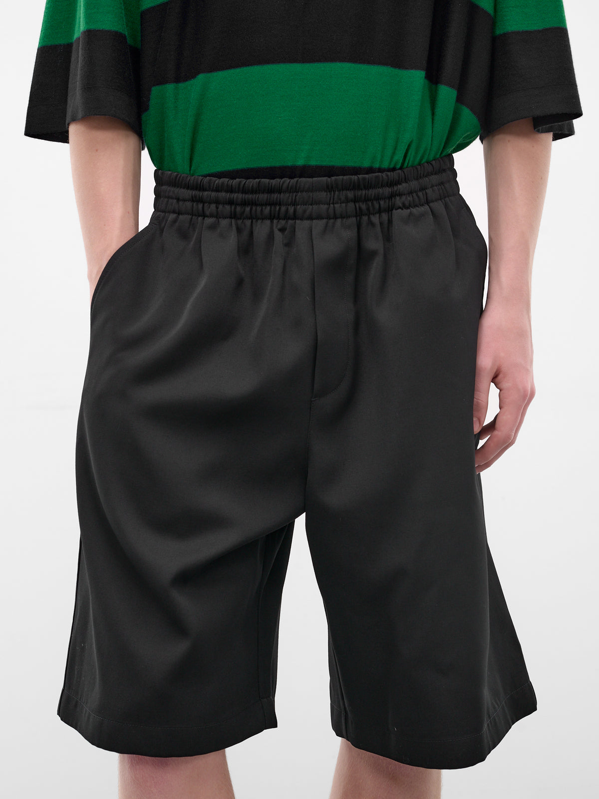 Black Wool Elastic Shorts (851389V6DH0-1010-DOUBLE-BLACK)