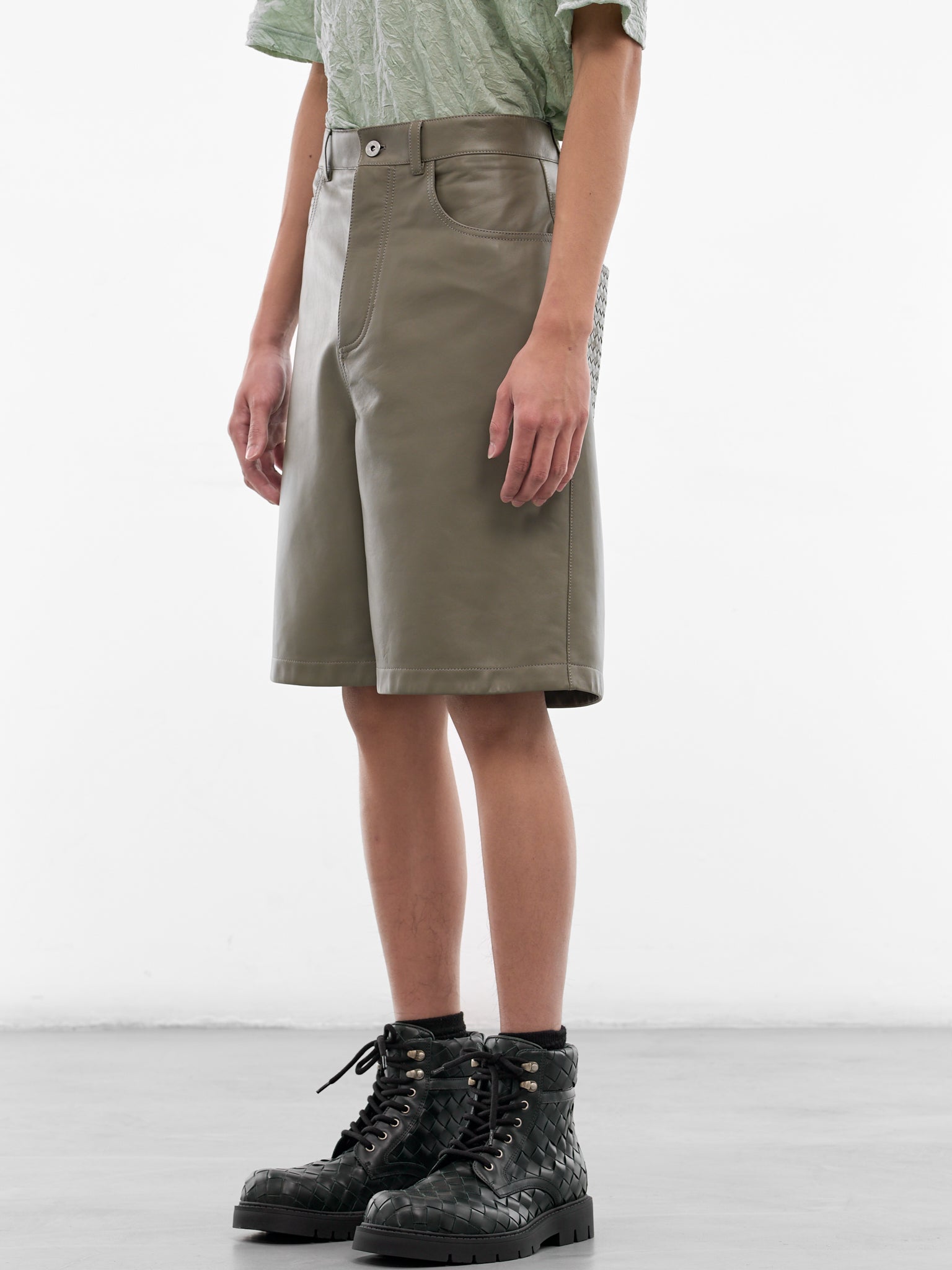 Steel Leather Baggy Shorts (865263V64W0004-STEEL)