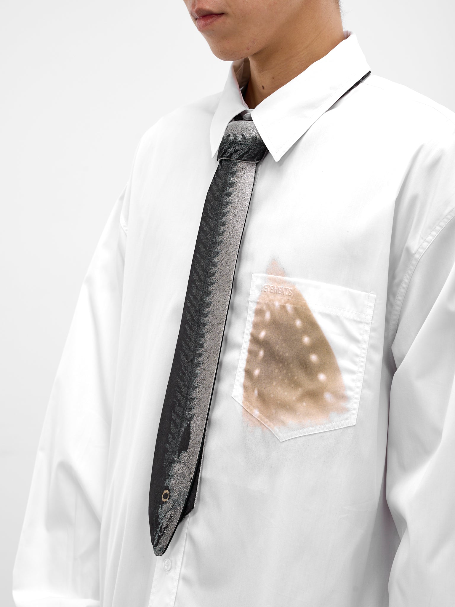 DOUBLET Fish Graphic Necktie | H.Lorenzo - side