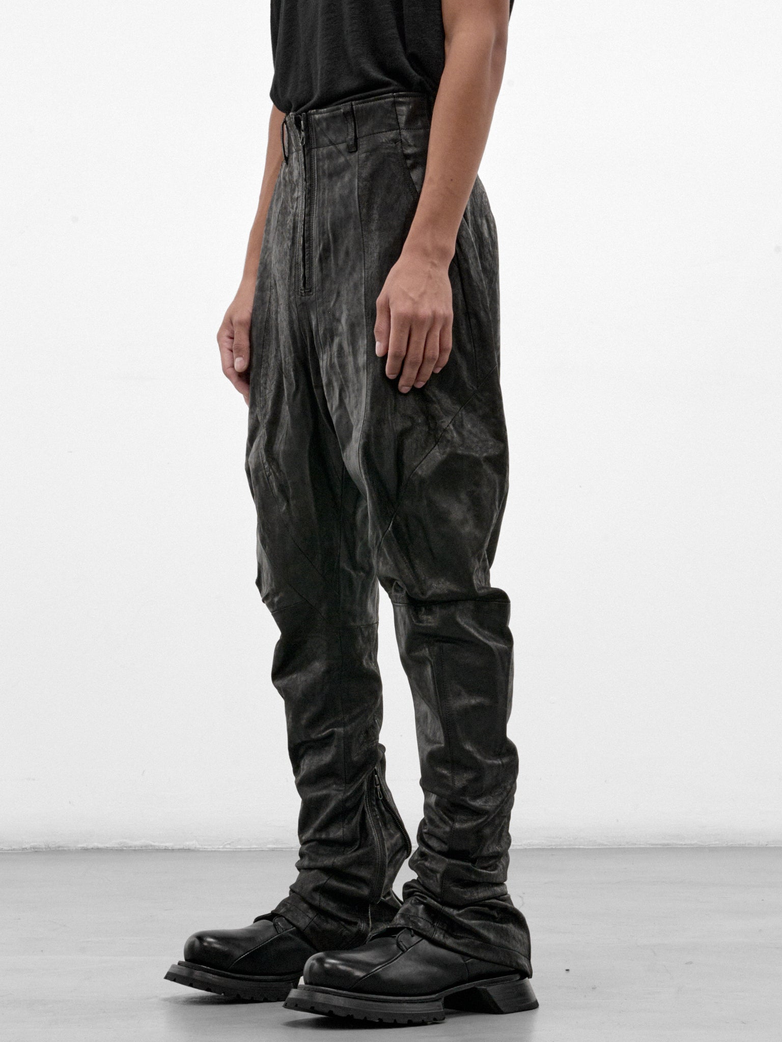 Black Leather Slim Pants (957PAM23-BLACK)
