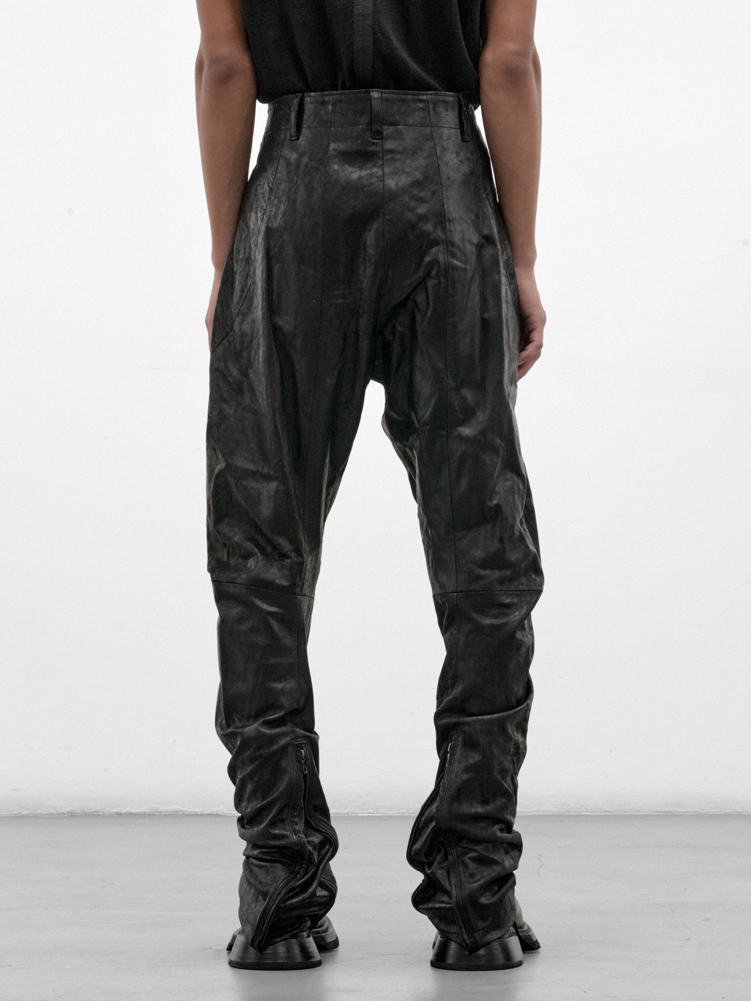 Black Leather Slim Pants (957PAM23-BLACK)