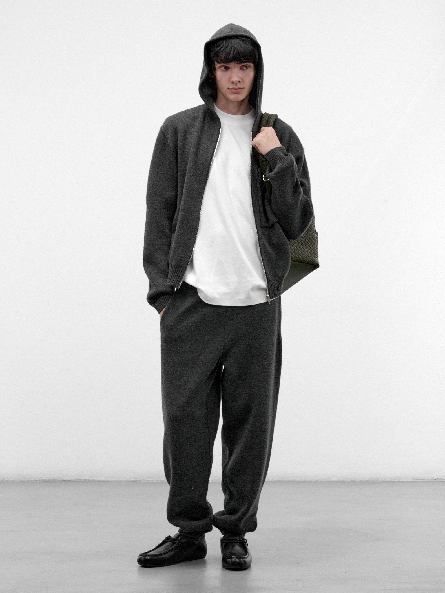 Gray Wool-Cashmere Joggers (A00795V70E0-1510-DARK-SLATE-ME)