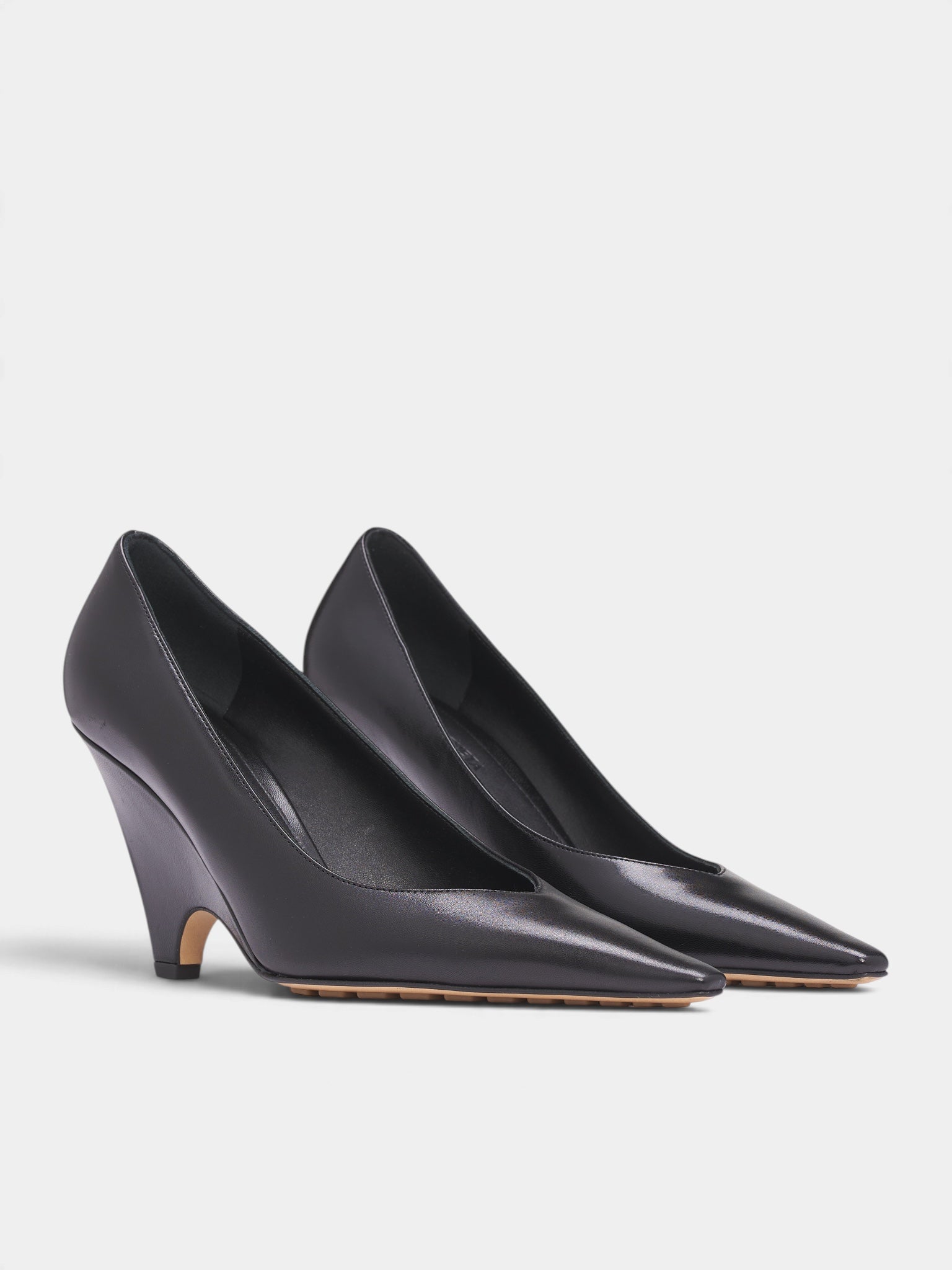 Black Leather Scaletta Pumps (A006P0VBSF0-1000-BLACK)