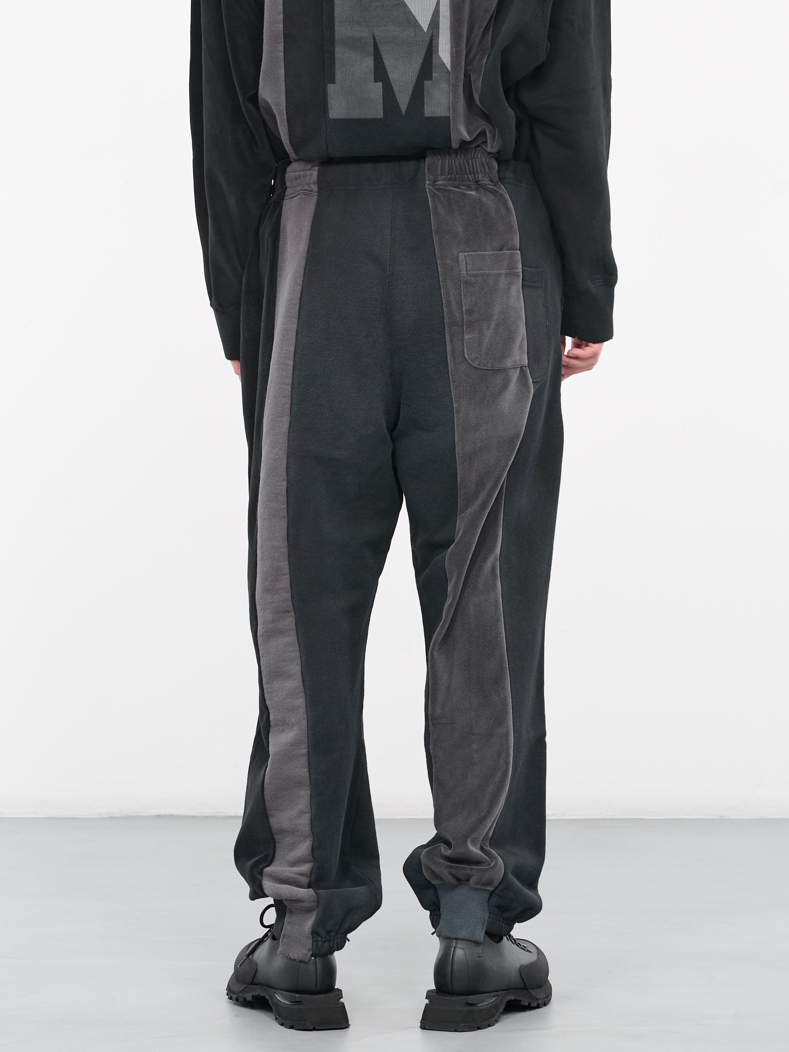 Vertical Switching Sweat Pants (A11PT573-BLACK)