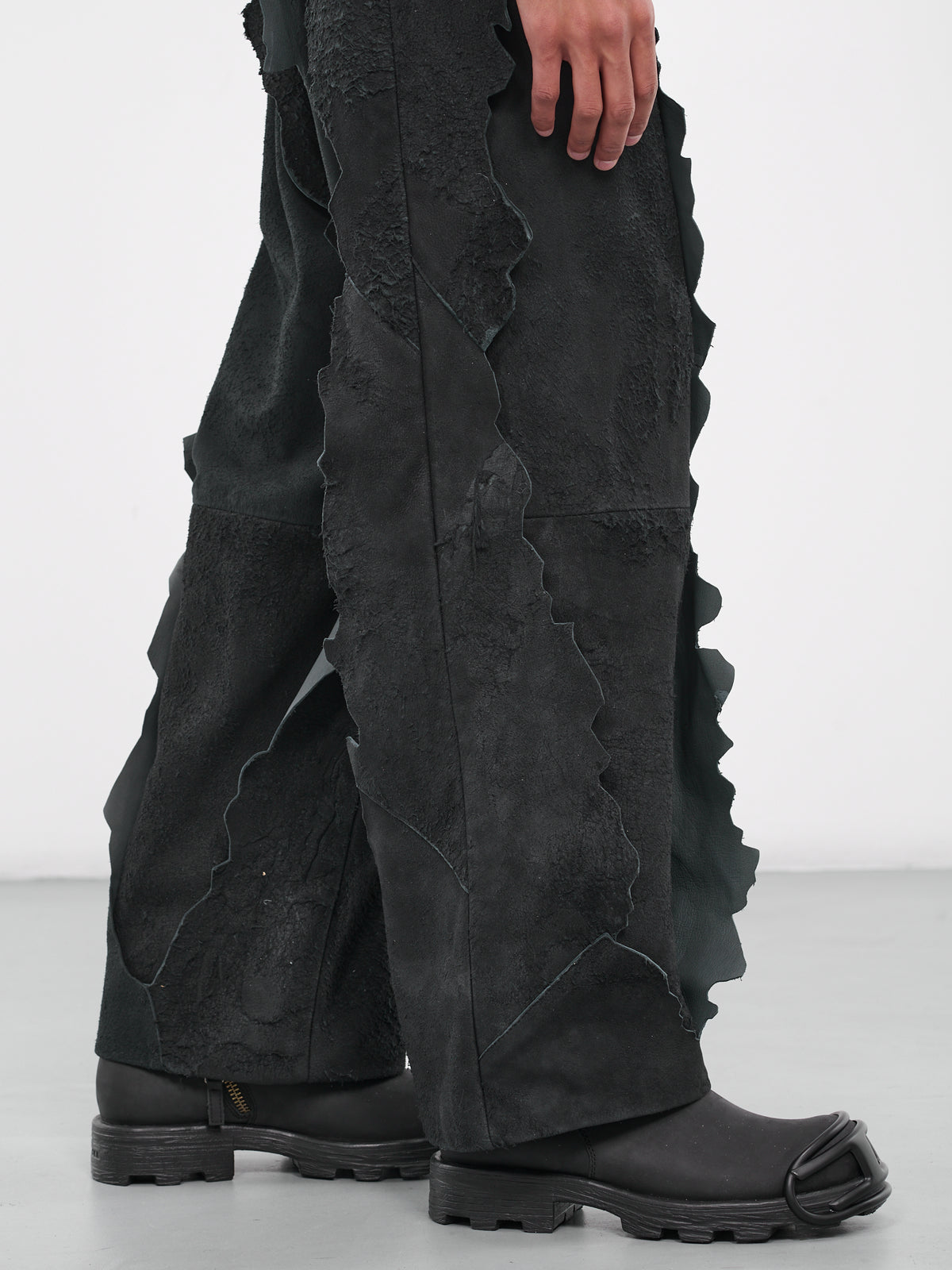 Distressed Leather Pants (A12582-0CNAK-9XX-DEEP-BLACK)