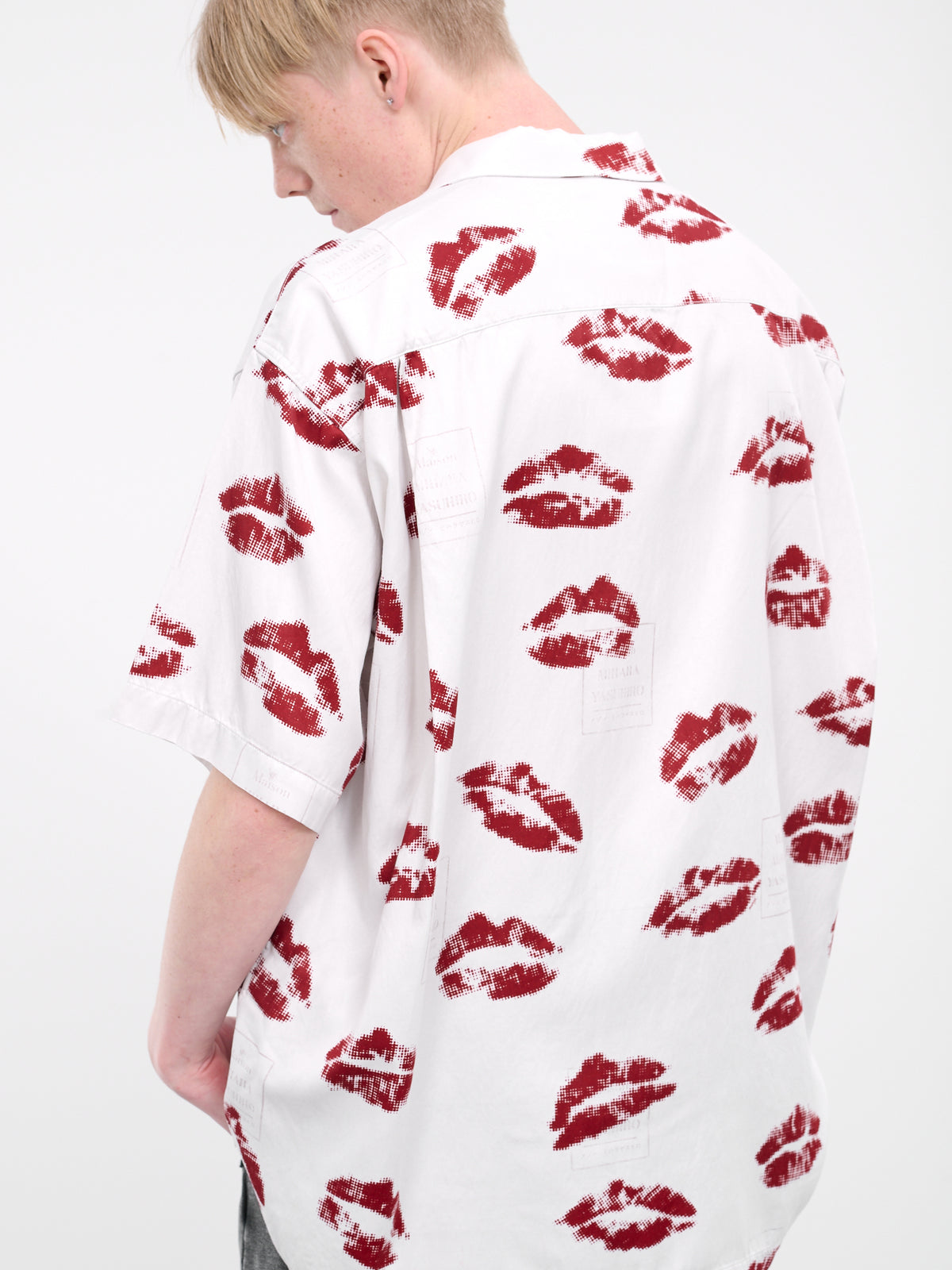 Printed Kiss Logo Shirt (A12SH080-WHITE)