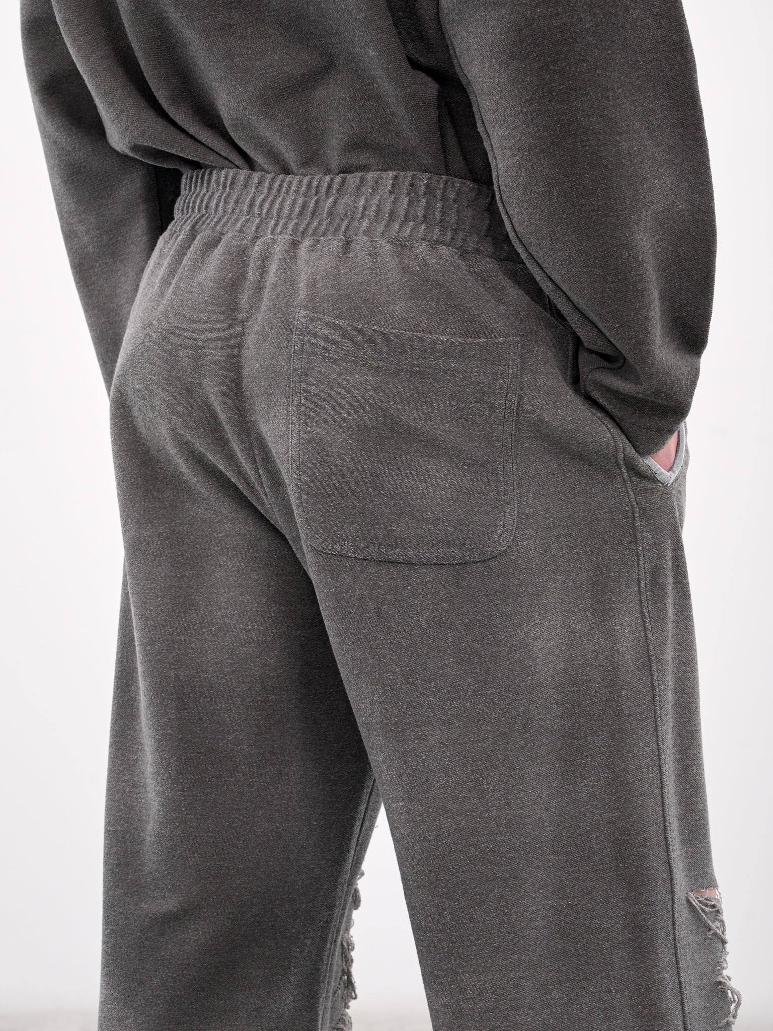 P-Percy Distressed Sweatpants (A18218-0PLAI-GREY)