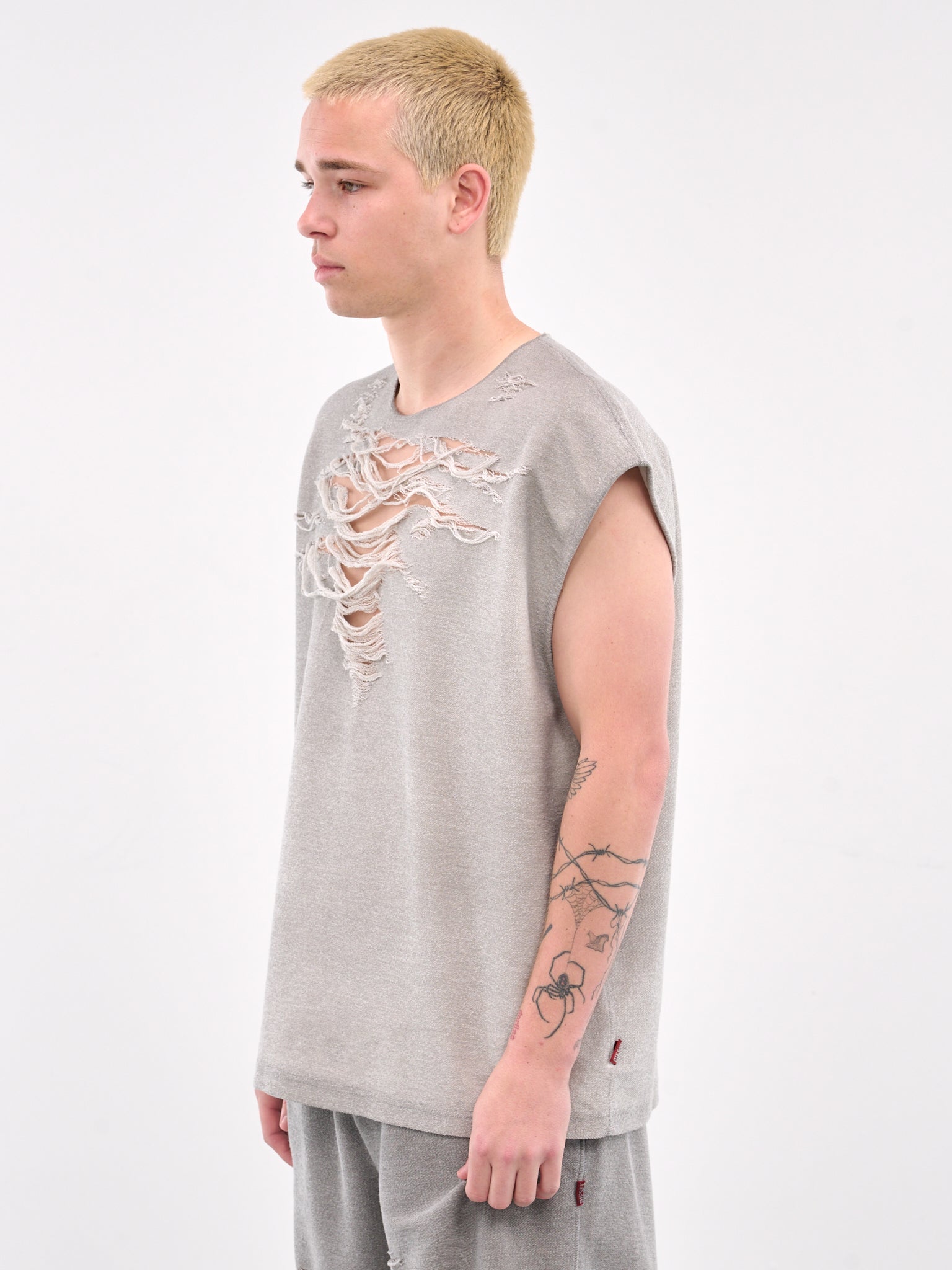 S-Rub-Sl Sleeveless Distressed Top (A19115-0PLAI-GREY)