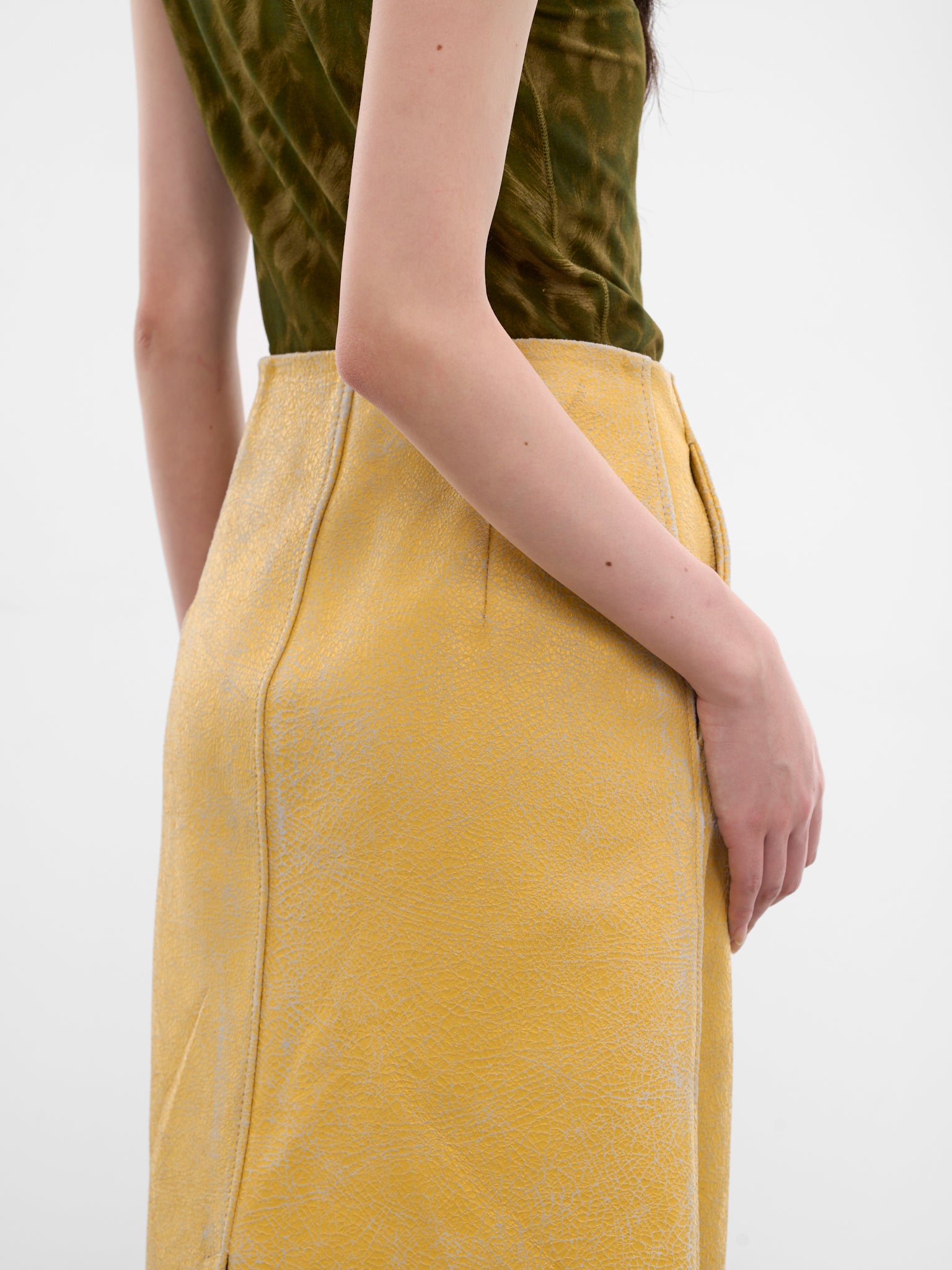L-Erina Yellow Sheepskin Midi Skirt (A22882-0EGEQ-23TA-GOLDEN-YELLO)