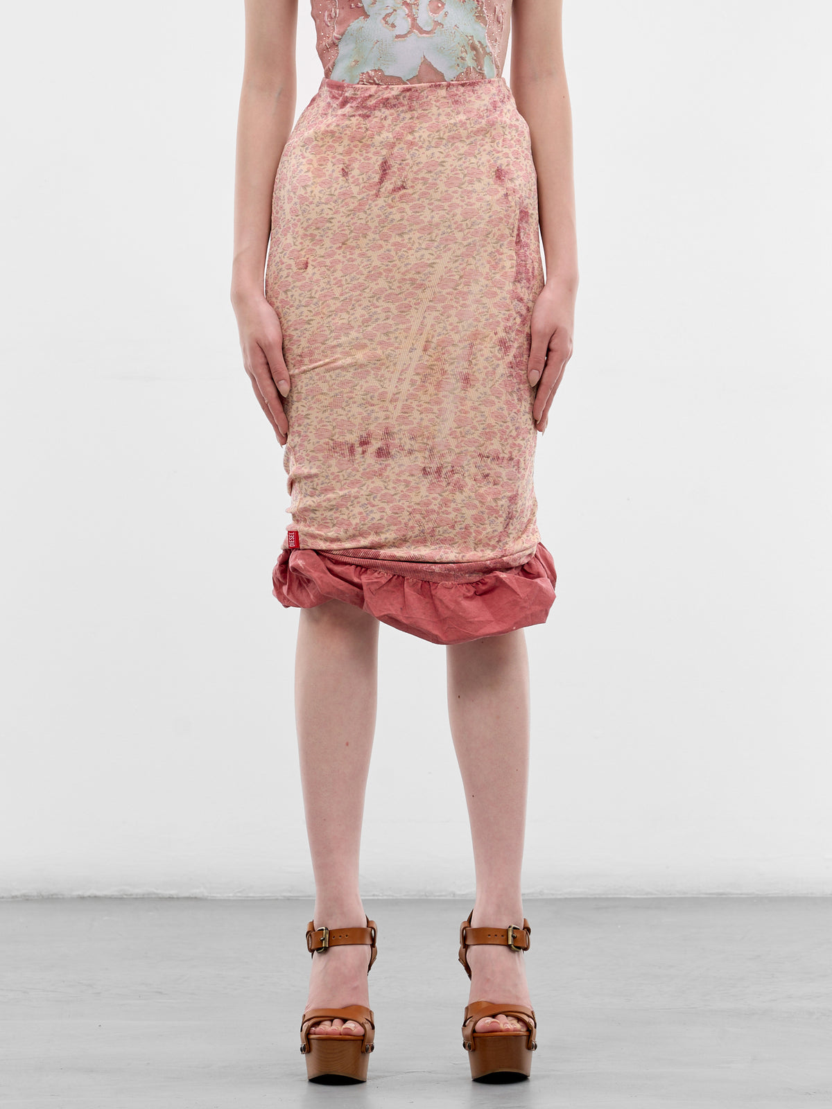 O-Pale Layered Puffy Hem Skirt (A22940-0IFBA-38WA-SCARLET)