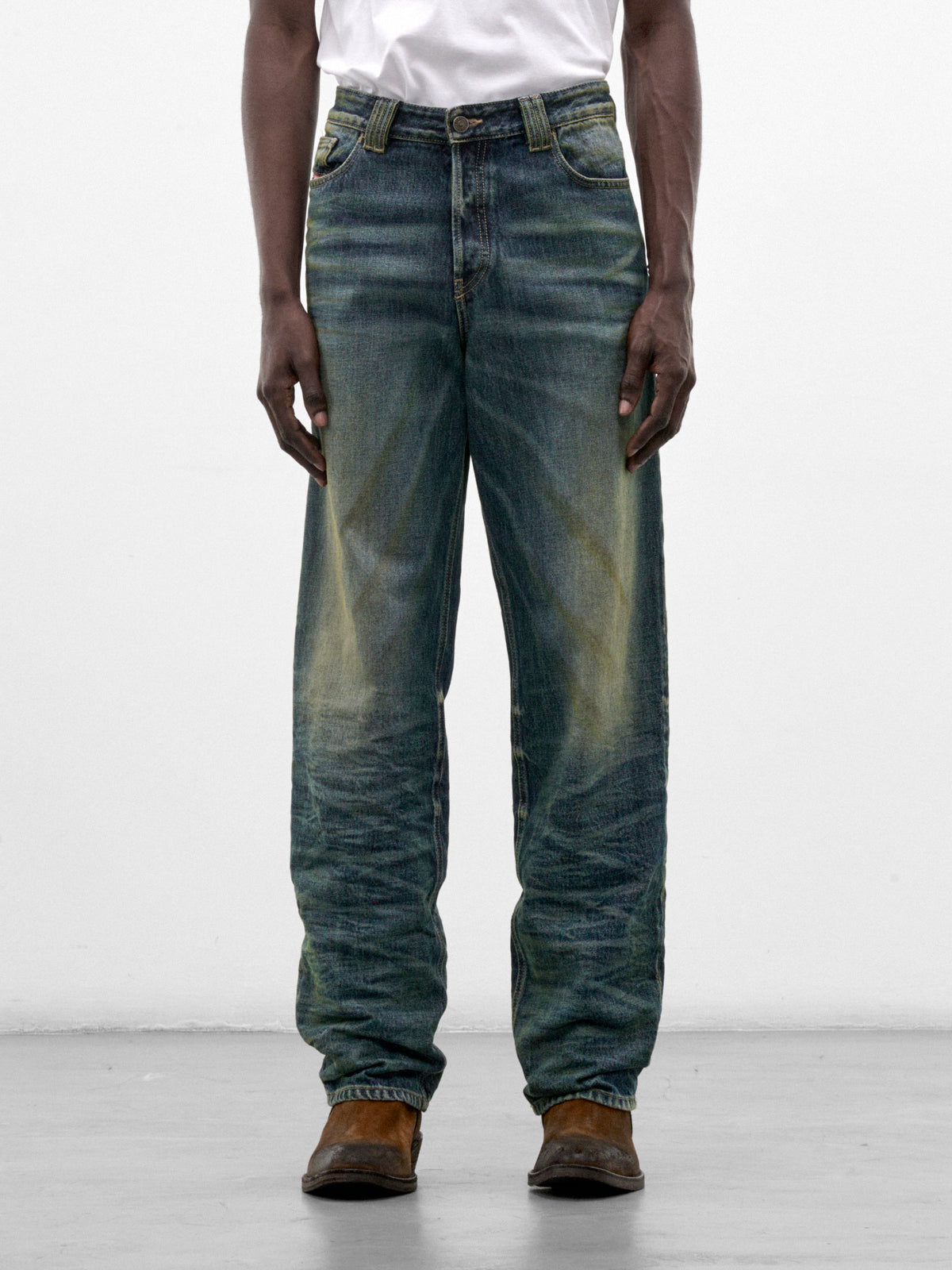 Blue Denim D-Voeed Jeans (A25943-1991-D-VOEED-DENIM)