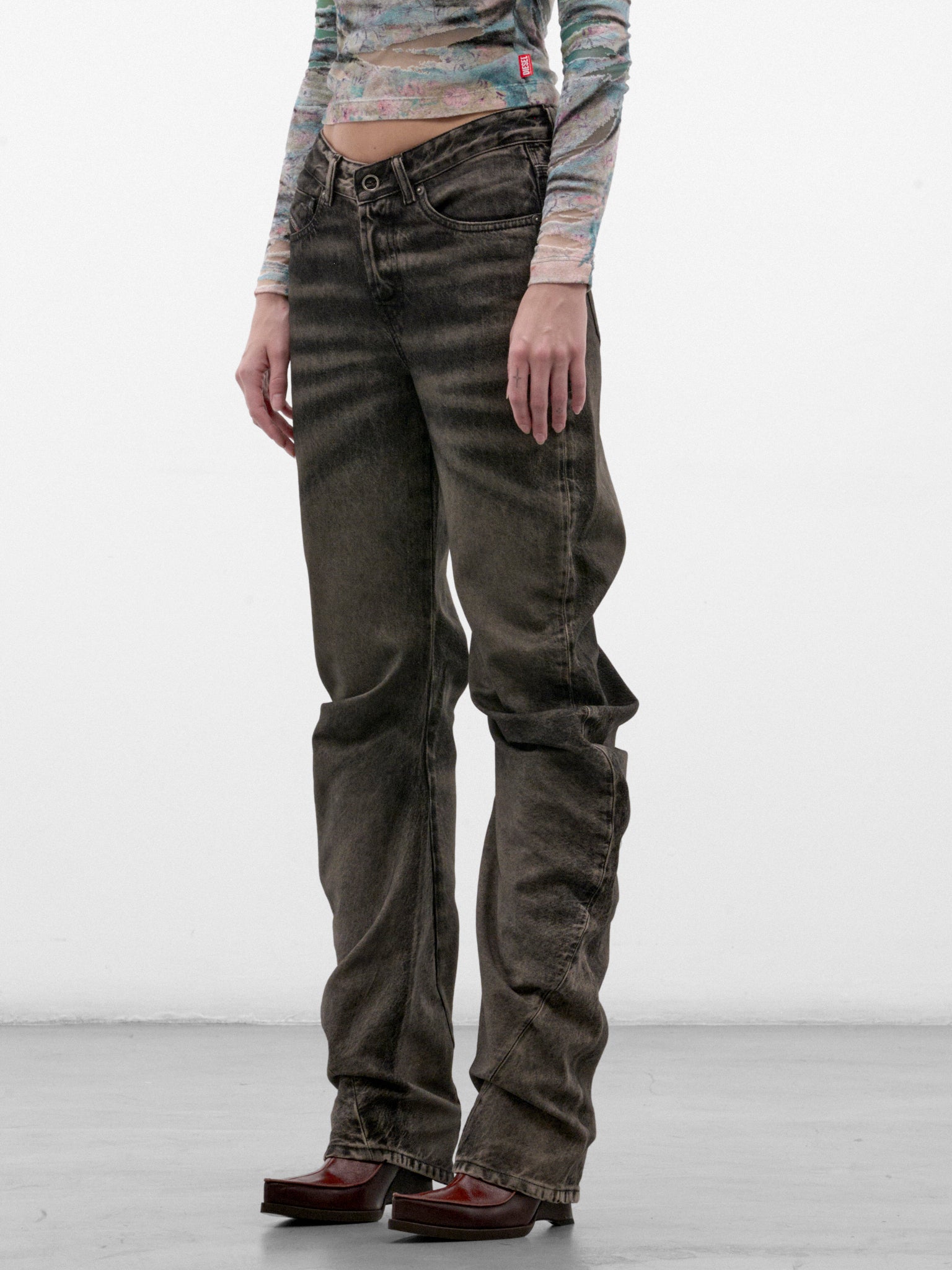 Black D-Twisty Curved Jeans (A26123-D-TWISTY-WASHED-BLACK)