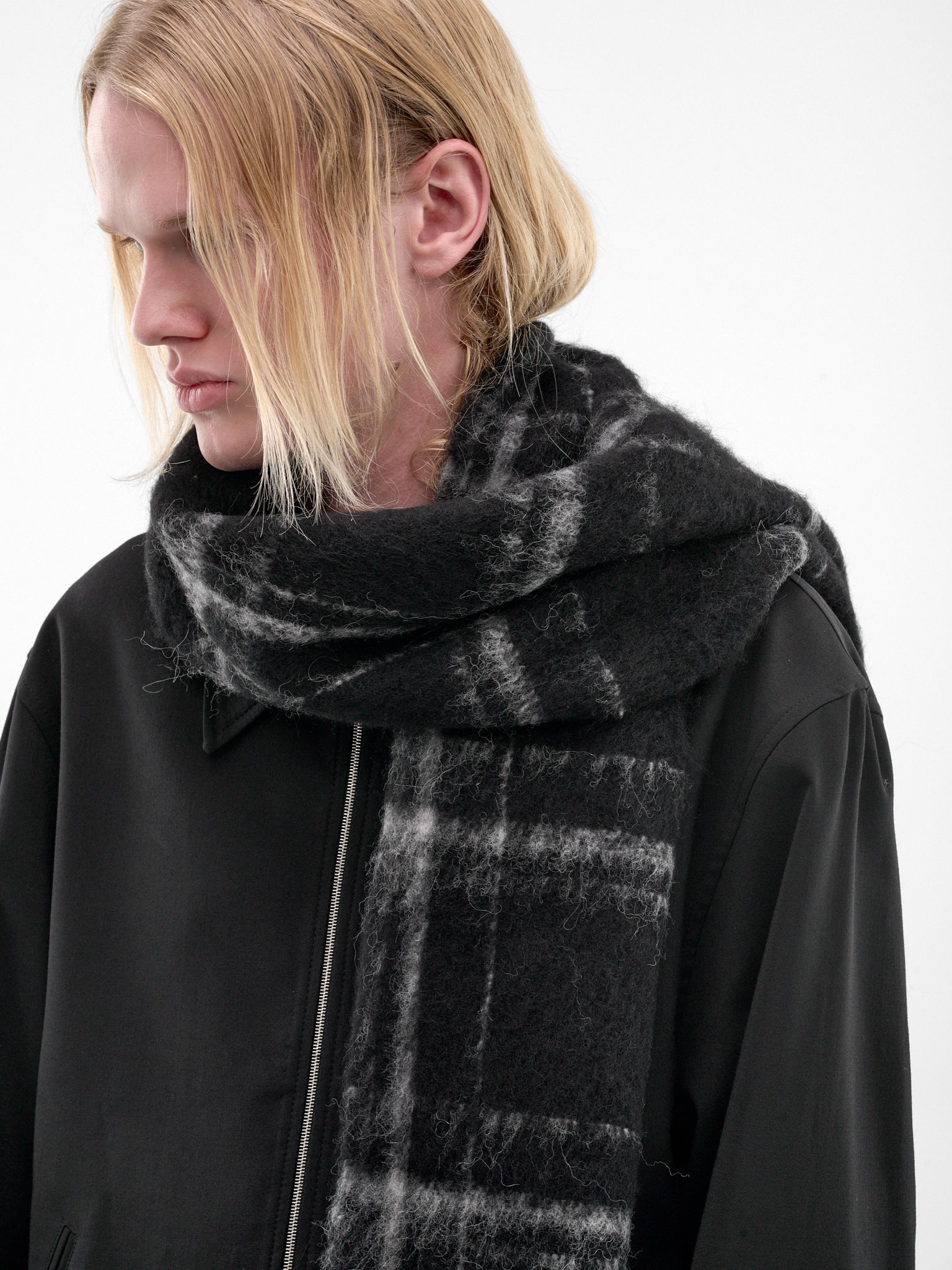 Black Alpaca Check Estate Scarf (A4248EBF-BLACK-FUZZY-ALPACA-CH)