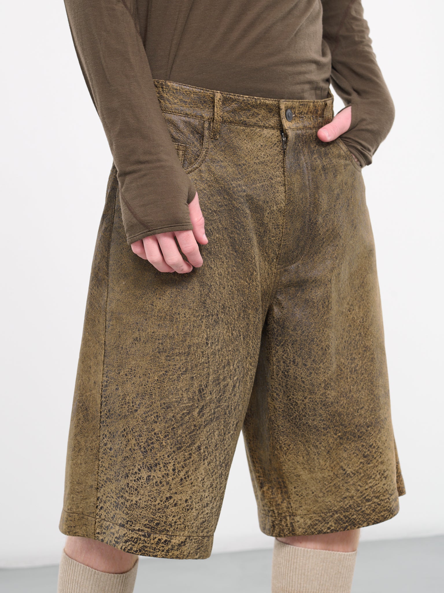 Treated Leather Buckle Shorts (AAMSO0080LE01-TAN)