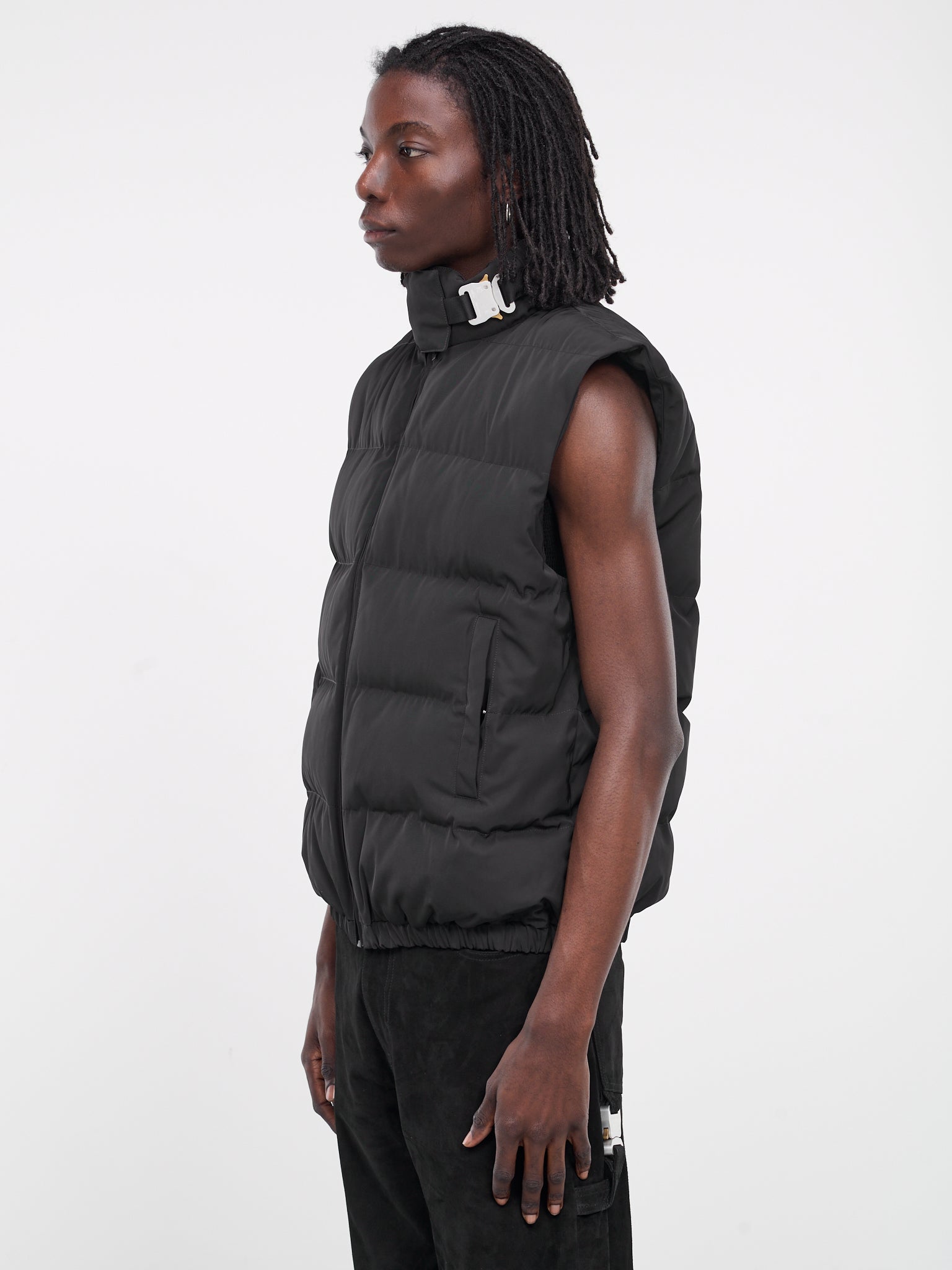 Buckle Puffer Vest (AAUOU0443FA01-BLACK)