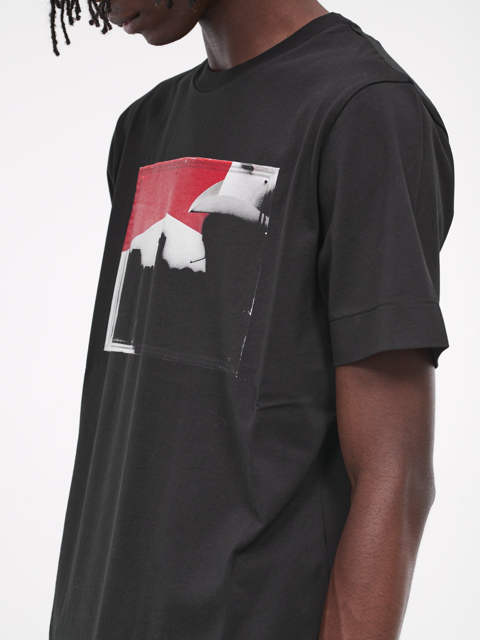 Graphic Tee (AAUTS0432FA01-BLK0001-BLACK)