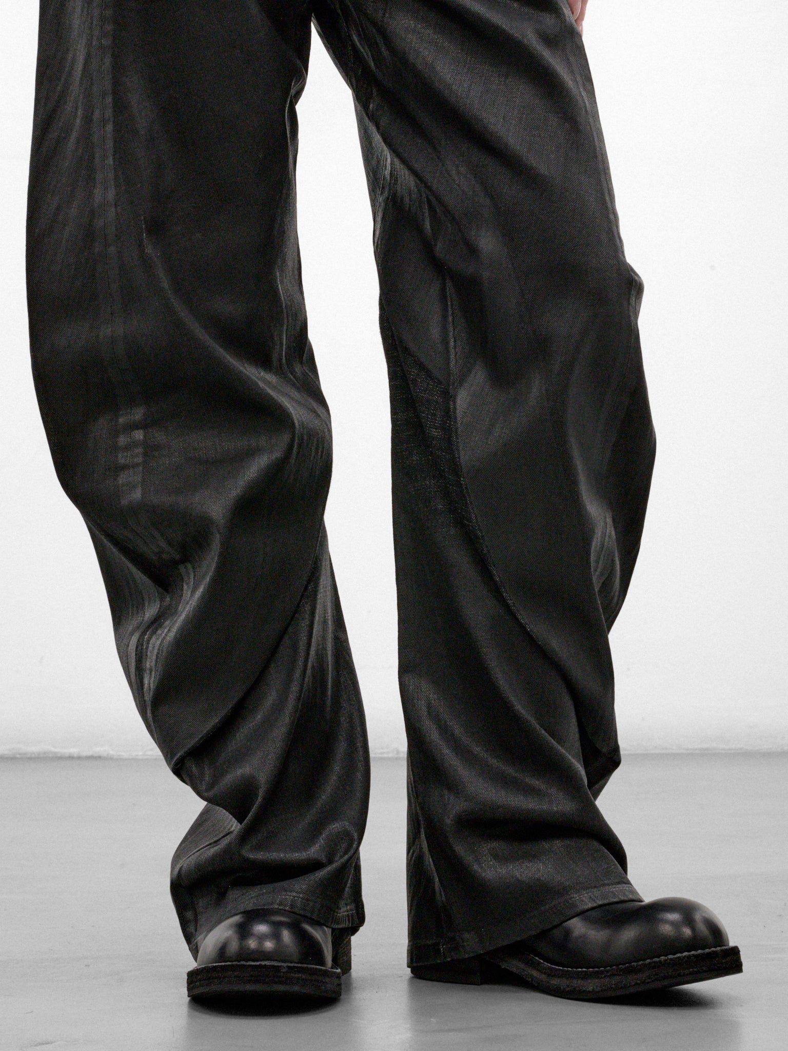 Black Curved Leg Jeans (ACNE-STUDIOS-2006F-BLACK-SHADO)