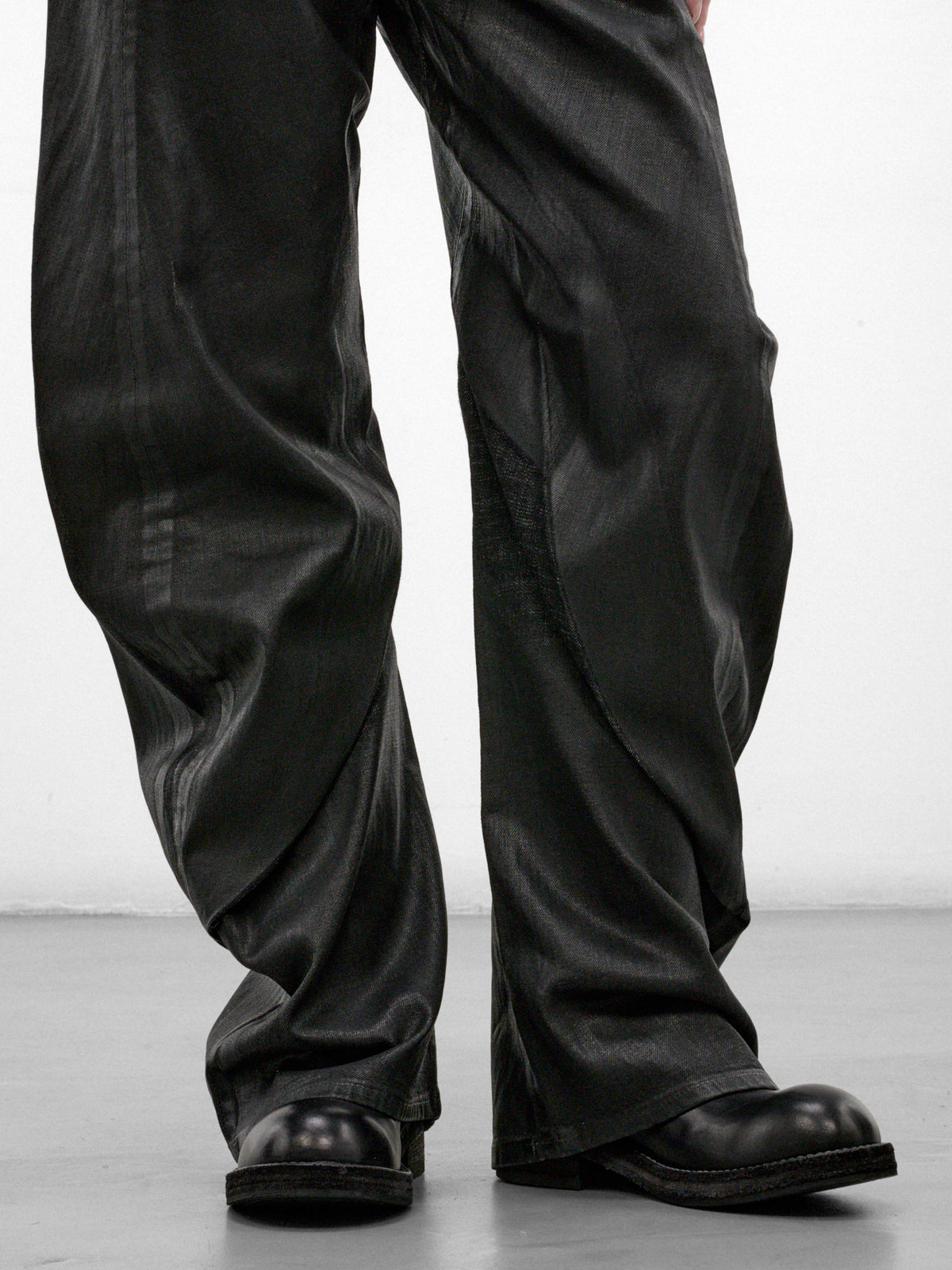 Black Curved Leg Jeans (ACNE-STUDIOS-2006F-BLACK-SHADO)