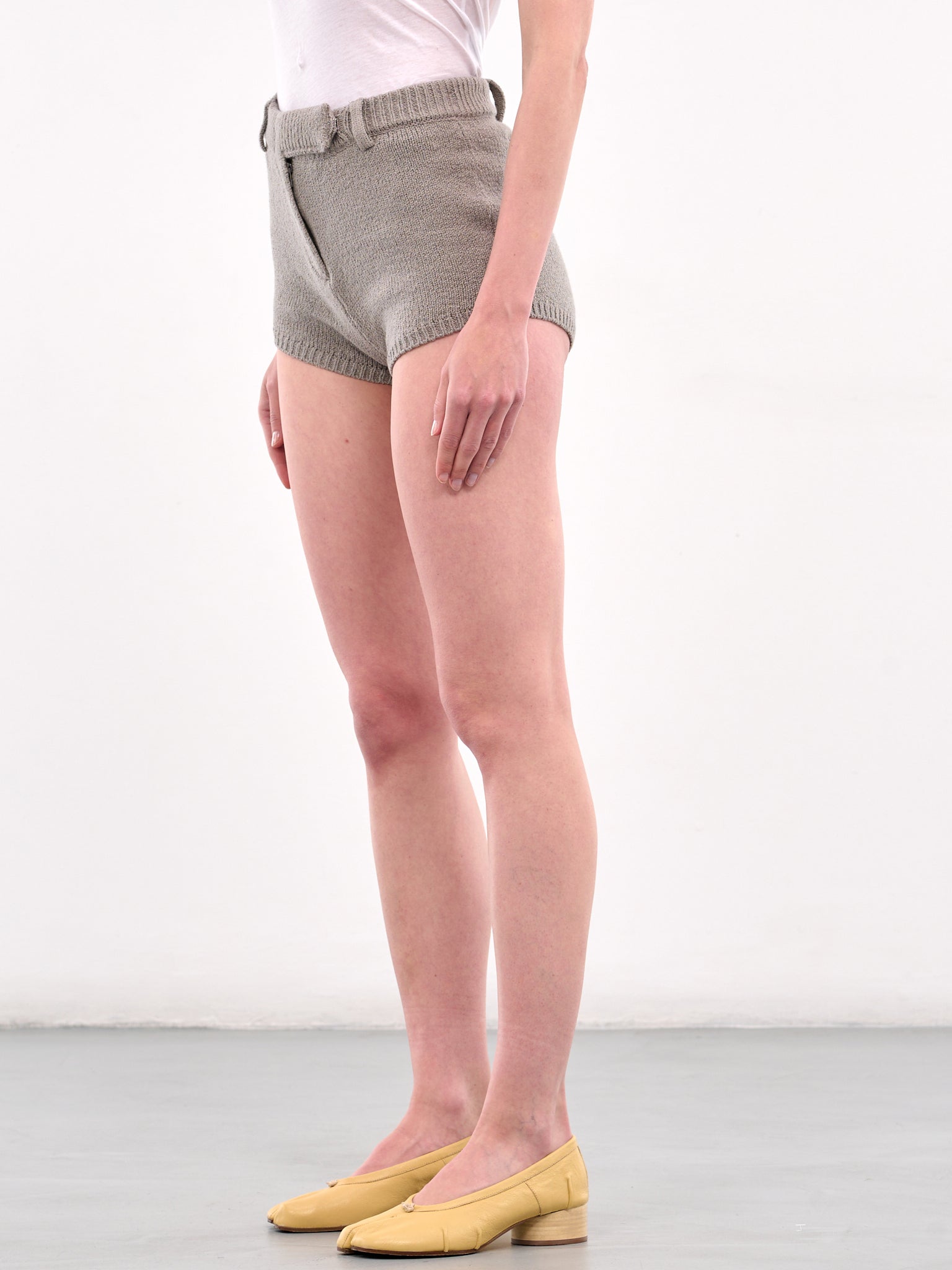 Ivy Shorts (AMSS25103-STEEL-GRAY)