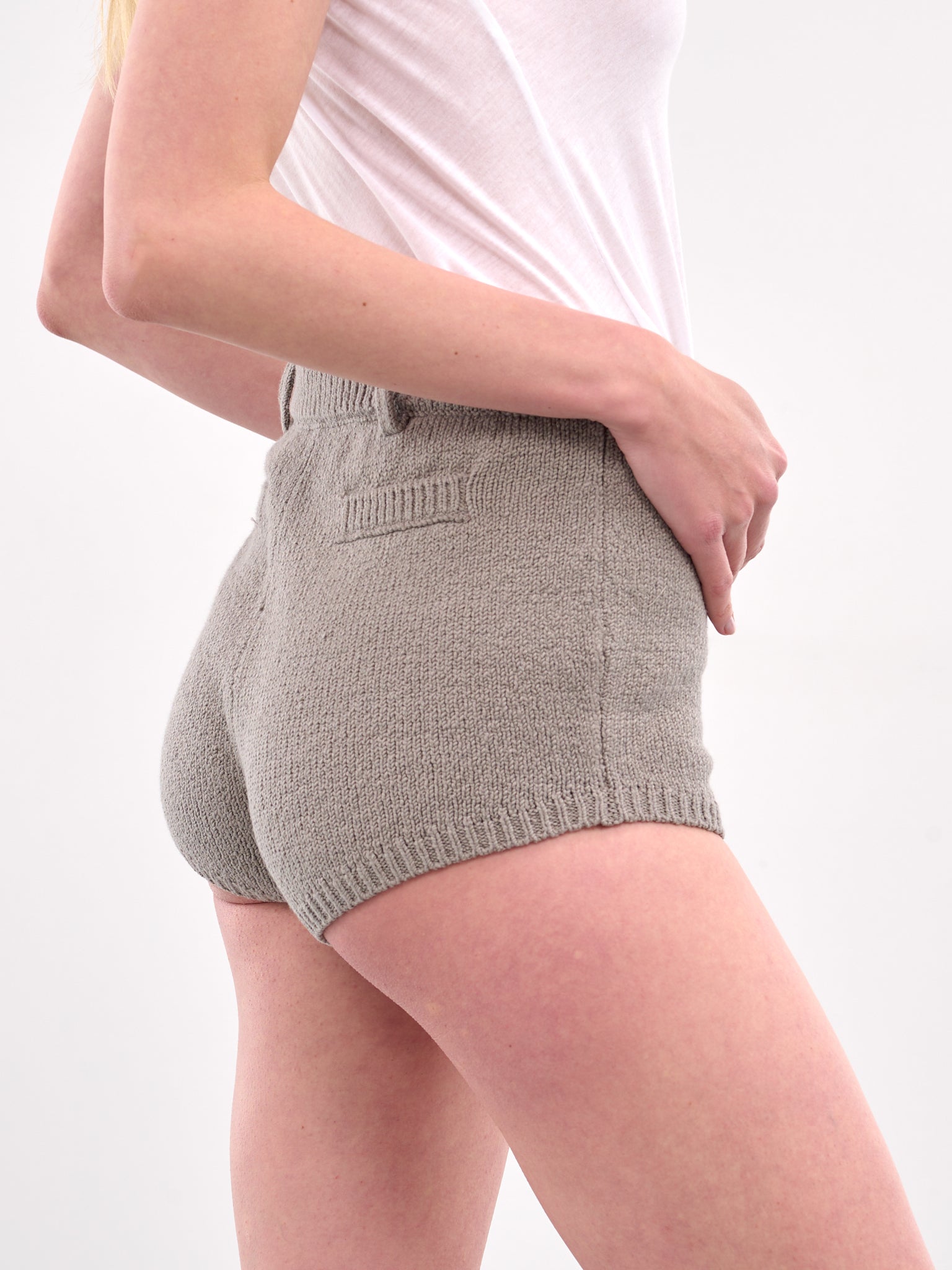 Ivy Shorts (AMSS25103-STEEL-GRAY)
