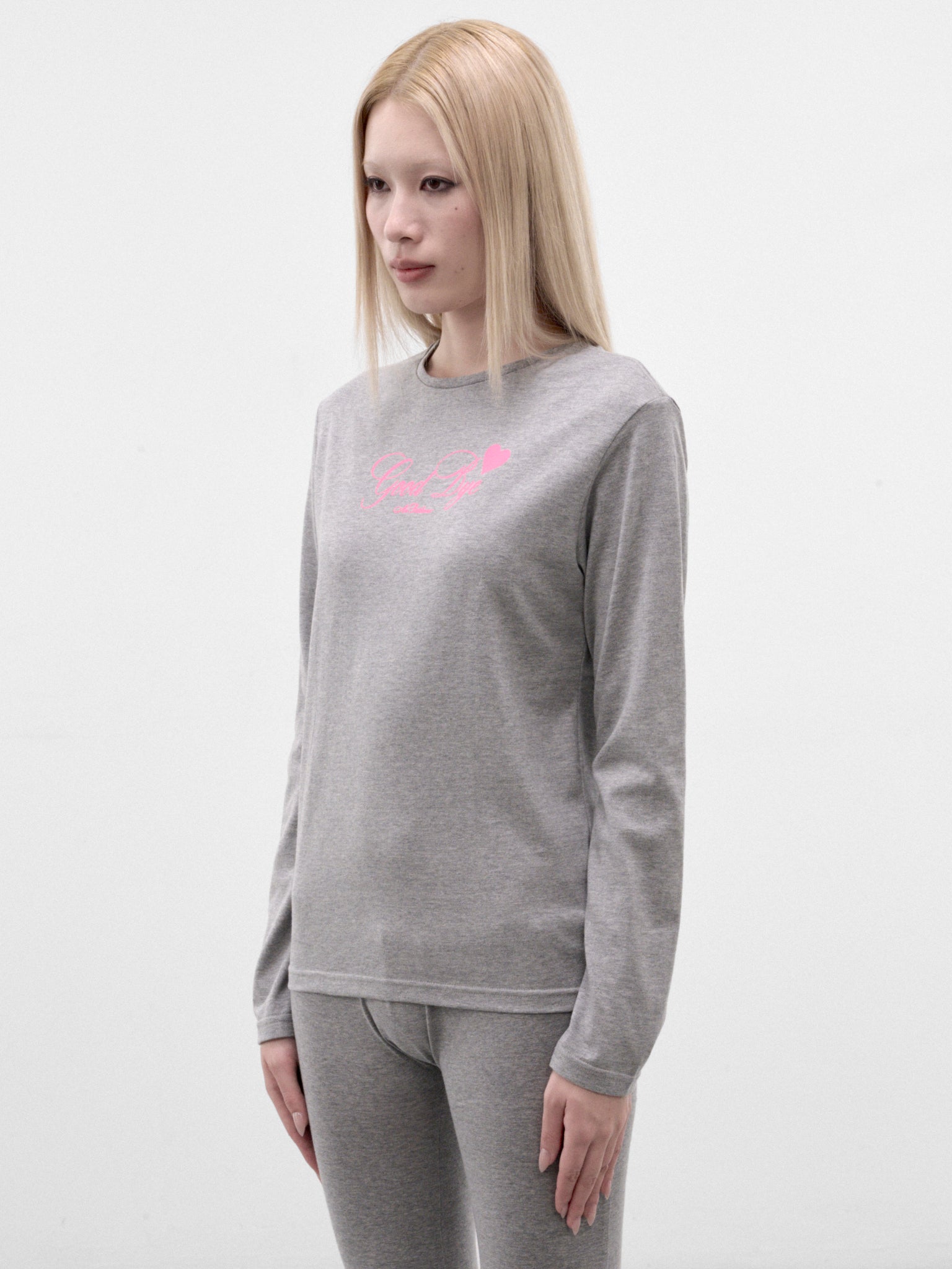 Gray Graphic Long Sleeve Tee (AN001TP26AWGRY-GRAY)