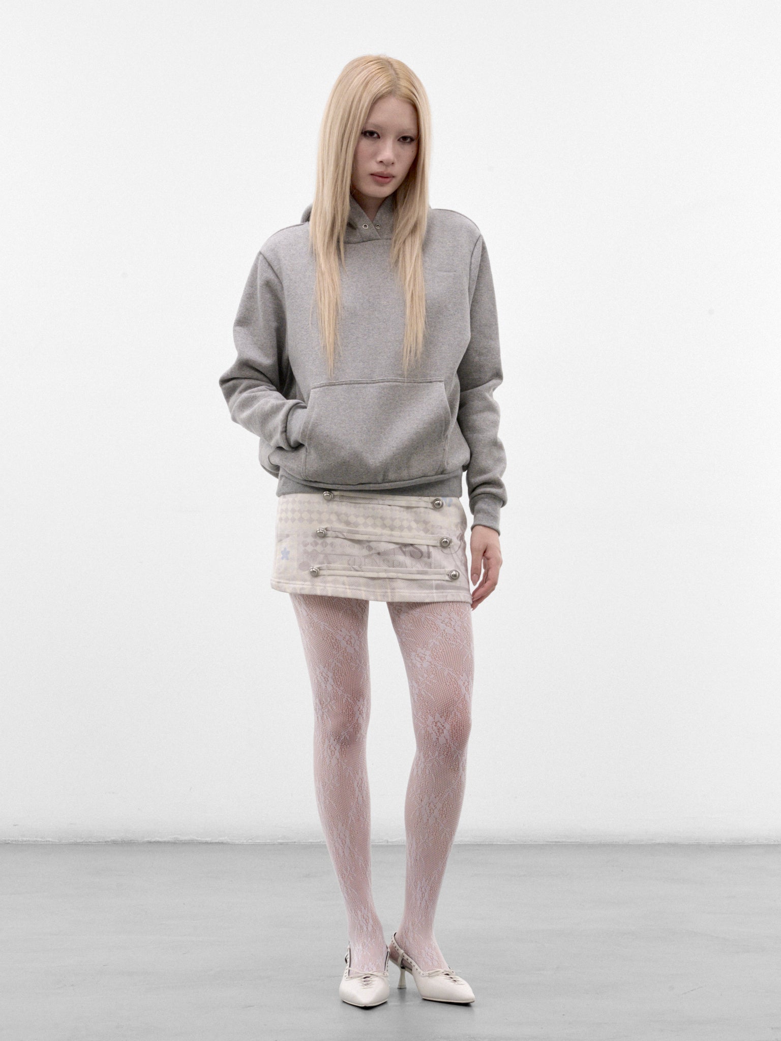 Gray Graphic Hoodie (AN007TP26AWGRY-GRAY)