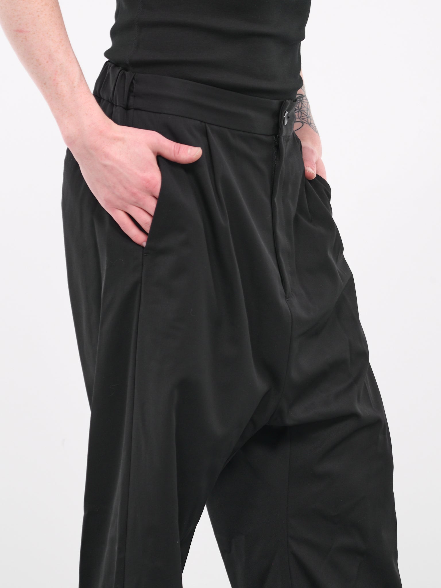 Drop-crotch Trousers (AP32-001-BLACK)