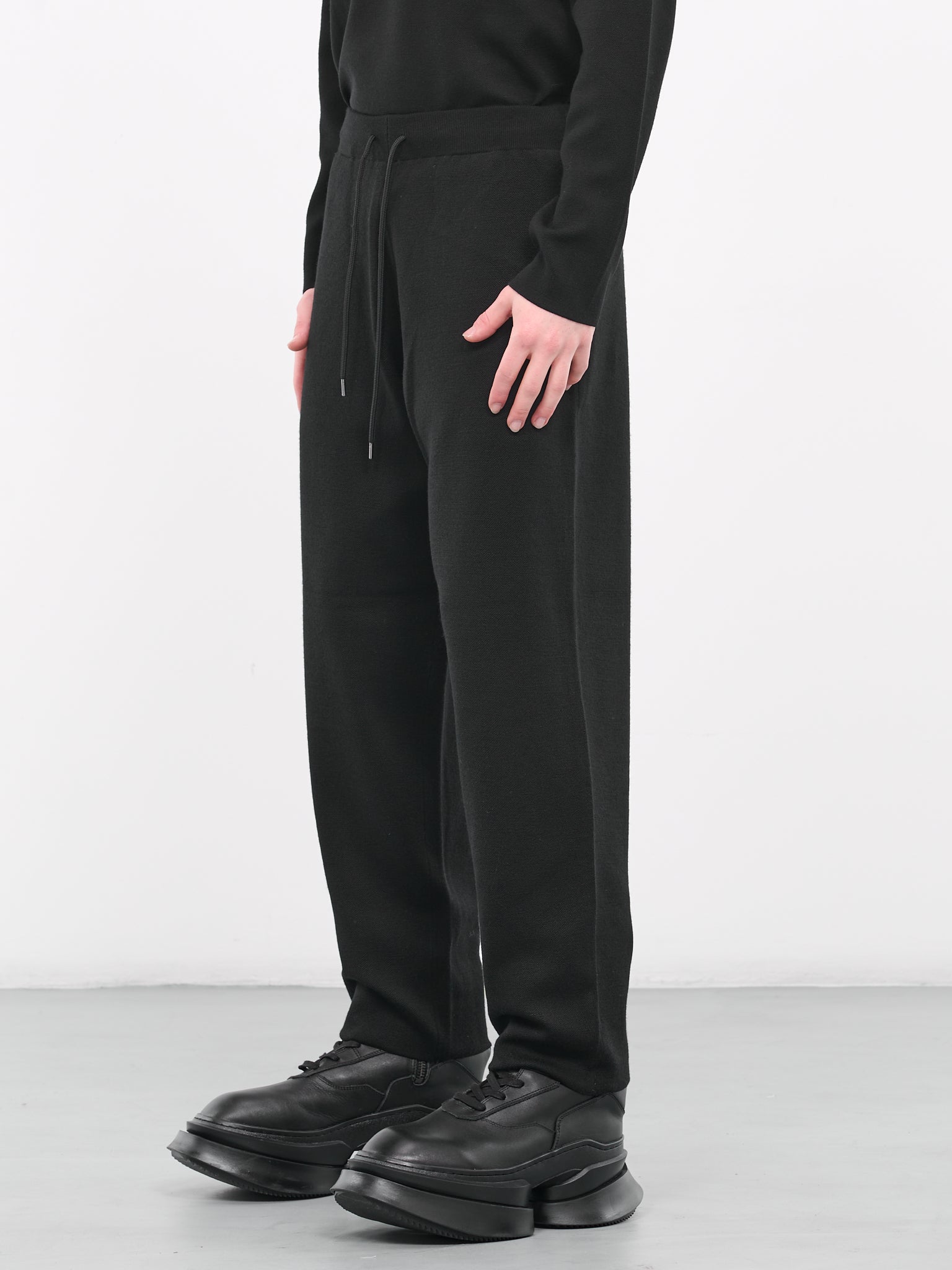 Drawstring Trousers (AP32-013-BLACK)