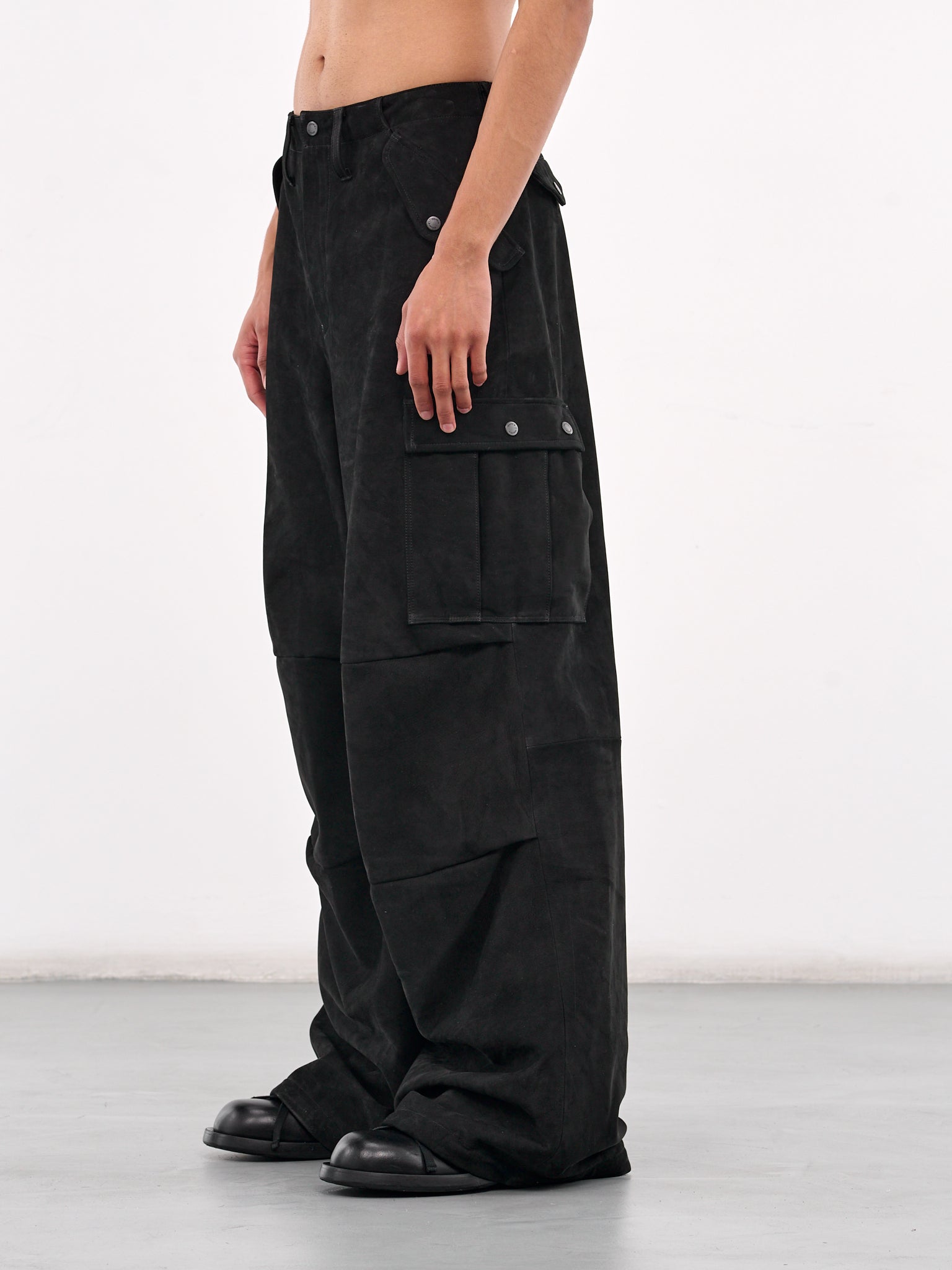 Leather Cargo Trousers (AUP2503-BLACK-NUBUCK)