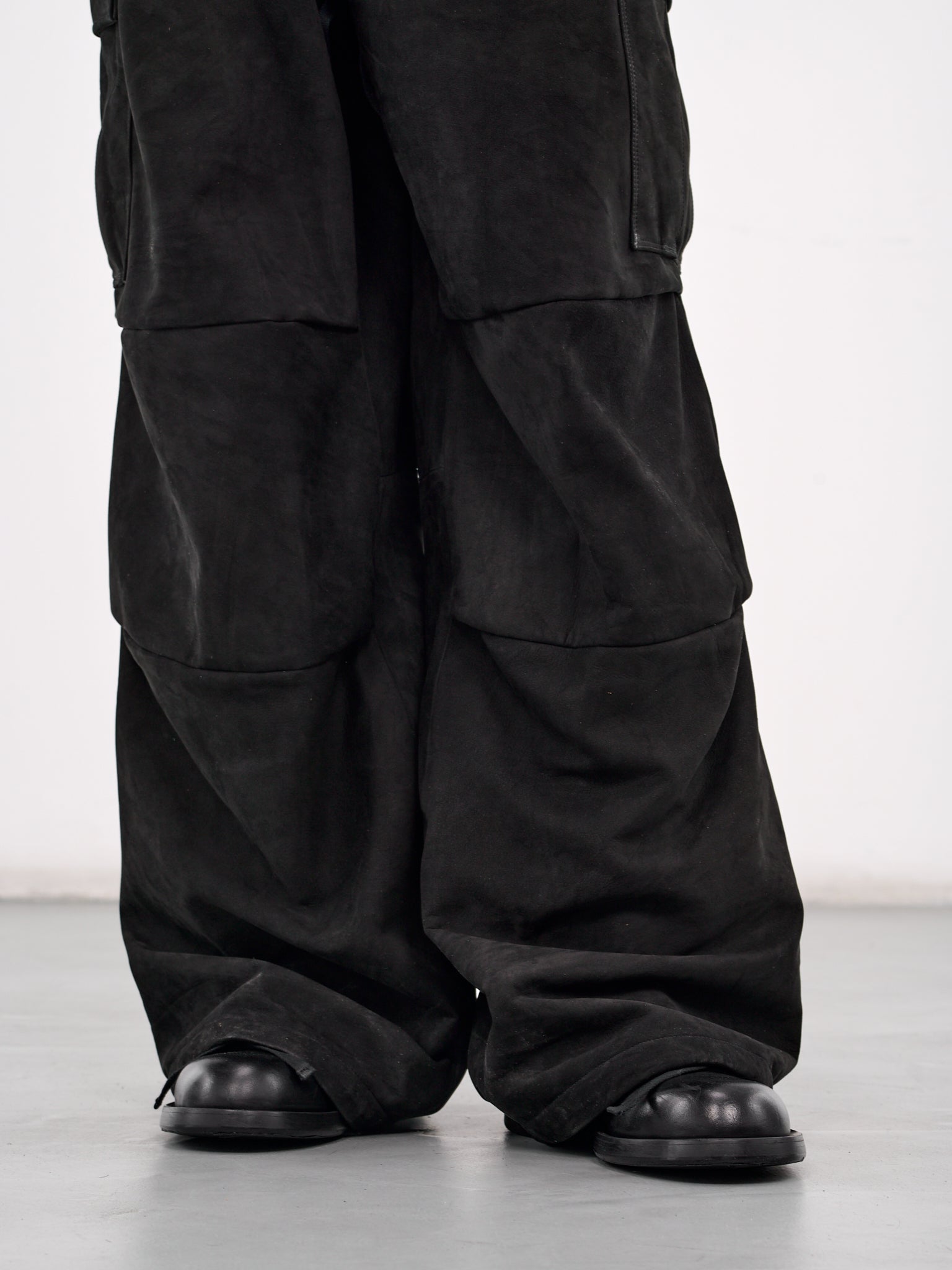 Leather Cargo Trousers (AUP2503-BLACK-NUBUCK)