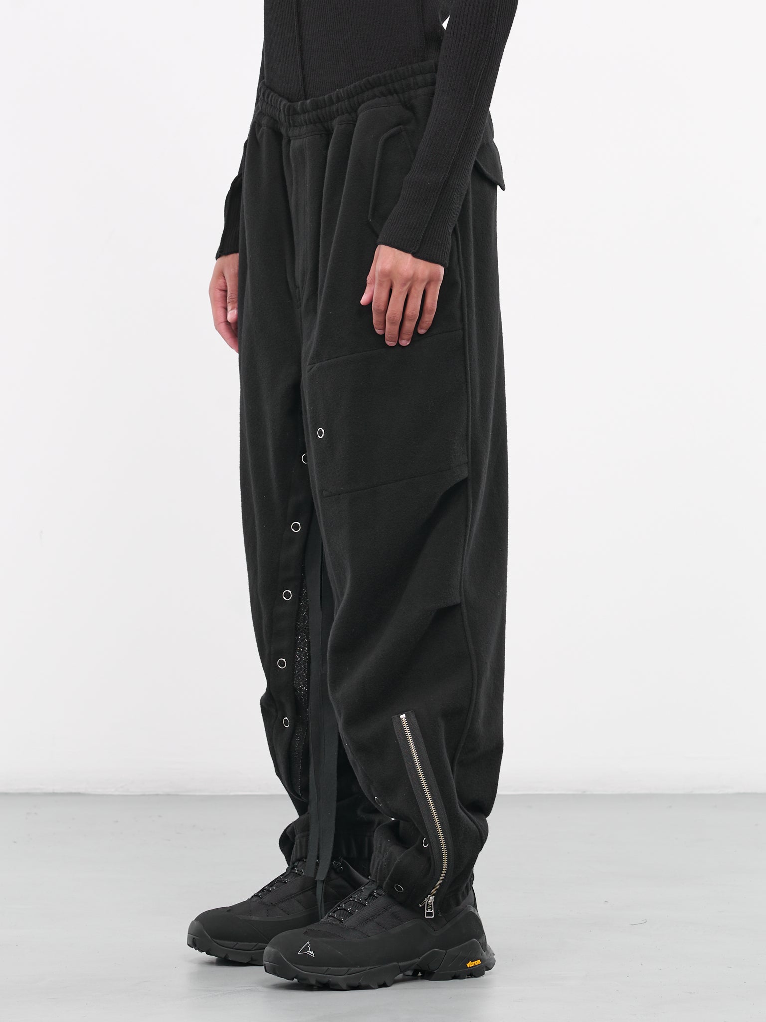 Asymmetric Sweat Trousers (B-PT07-1-BLACK)