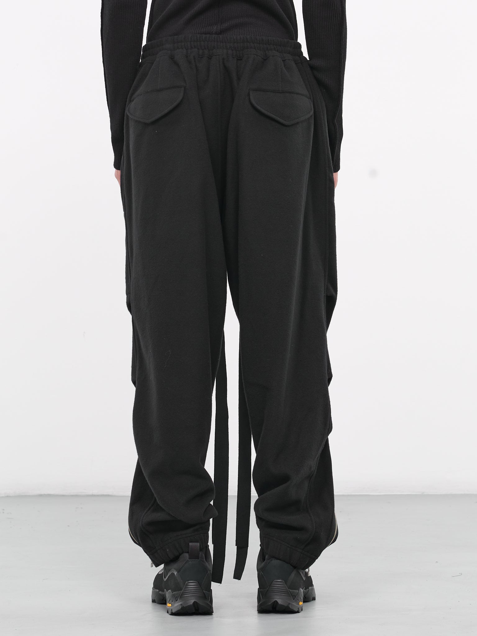 Asymmetric Sweat Trousers (B-PT07-1-BLACK)