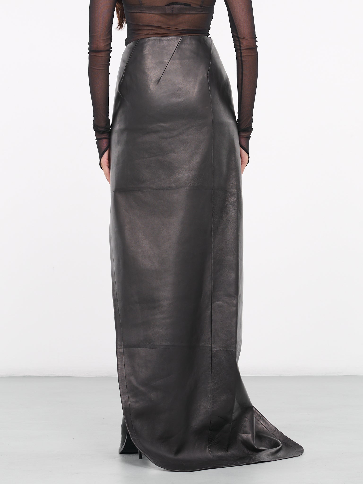 Janita Asymmetric Skirt (B0011434-LT117-099-BLACK)