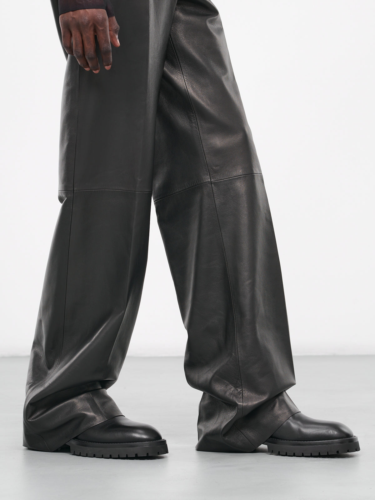 Gaspar Flared Leather Trousers (B0011607-LT117-099-BLACK)