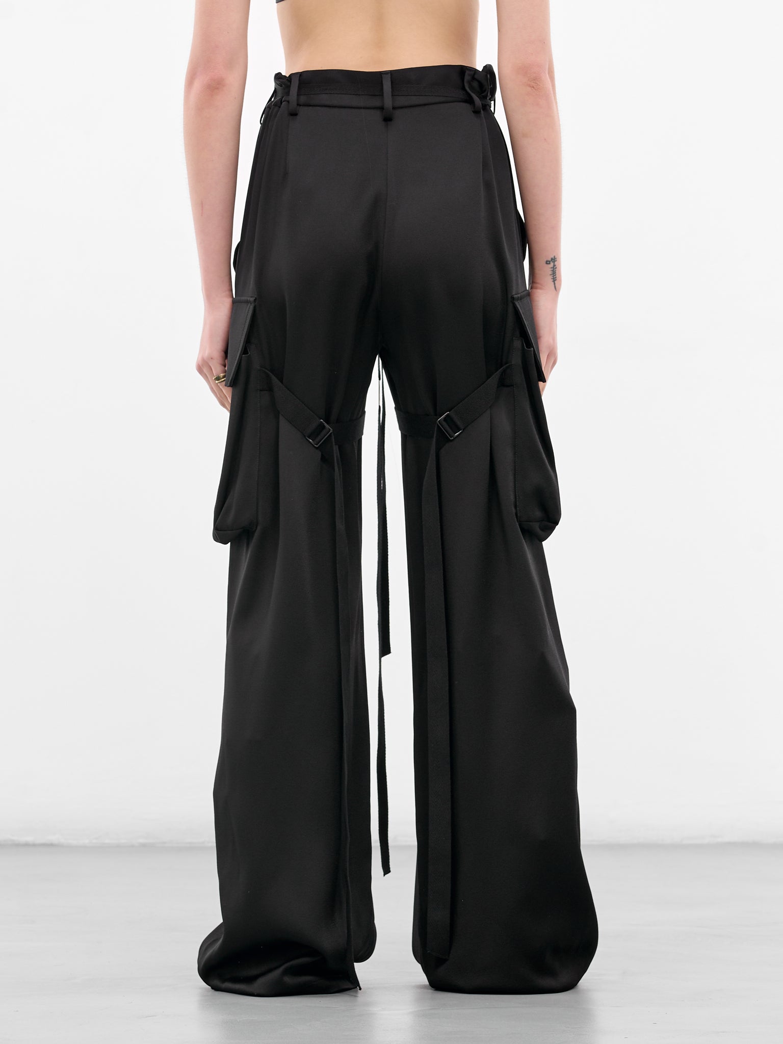 Black Fressa Satin Cargo Pants (B0012423-FA647-099-BLACK)