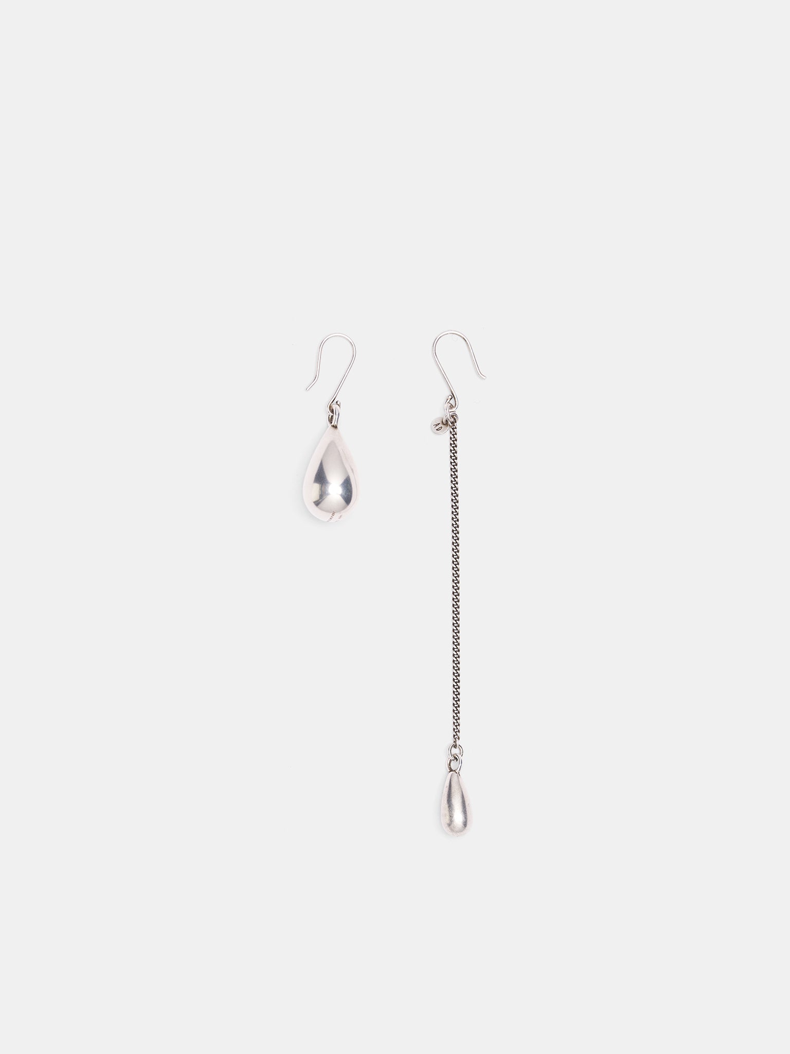 Judith Asymmetric Pearl & Chain Earrings (B0012680-JW020-ANTIQUE-SILVER)