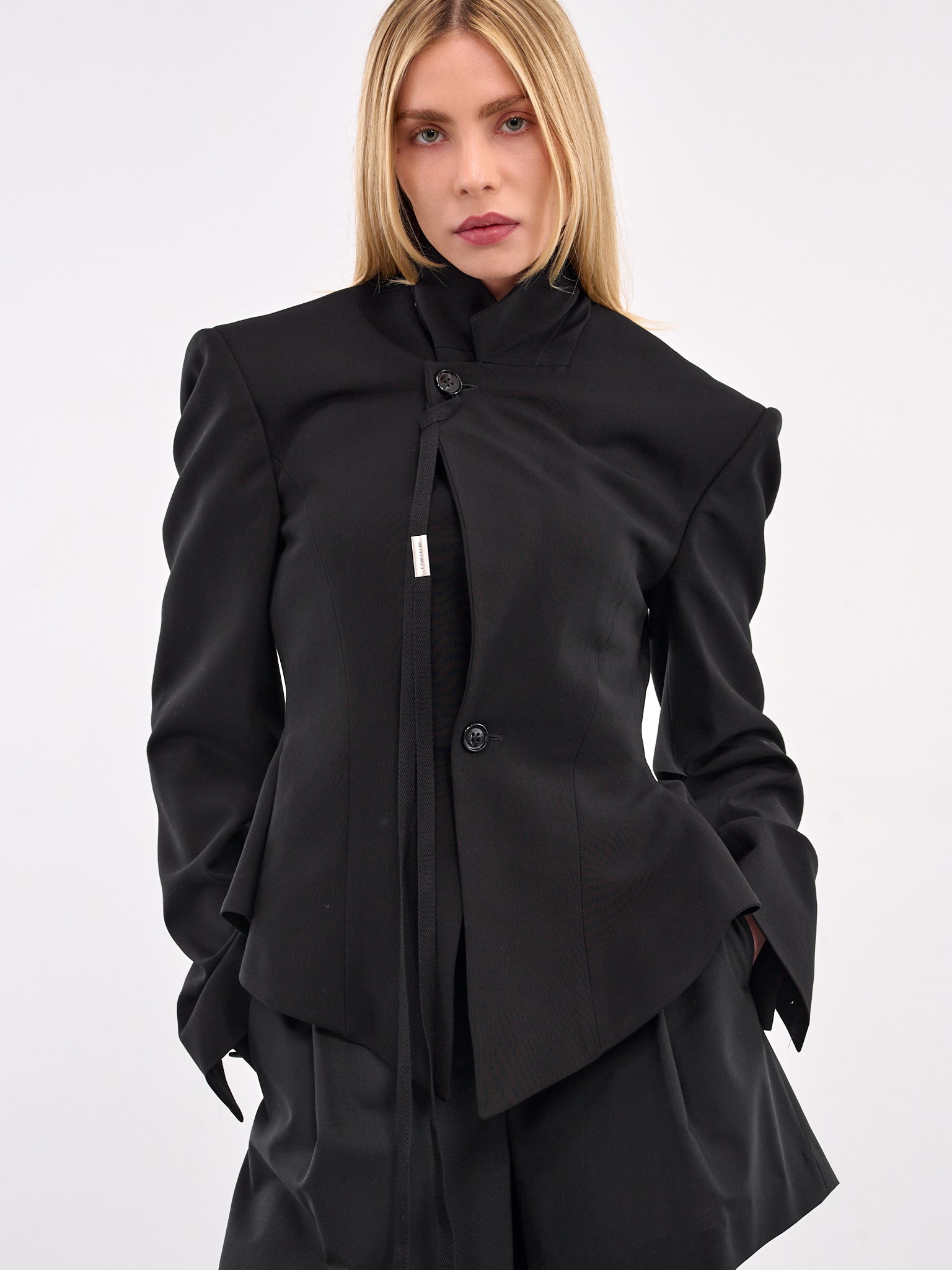 Lila Single-Breasted Blazer (B0012782-FA558-BLACK)