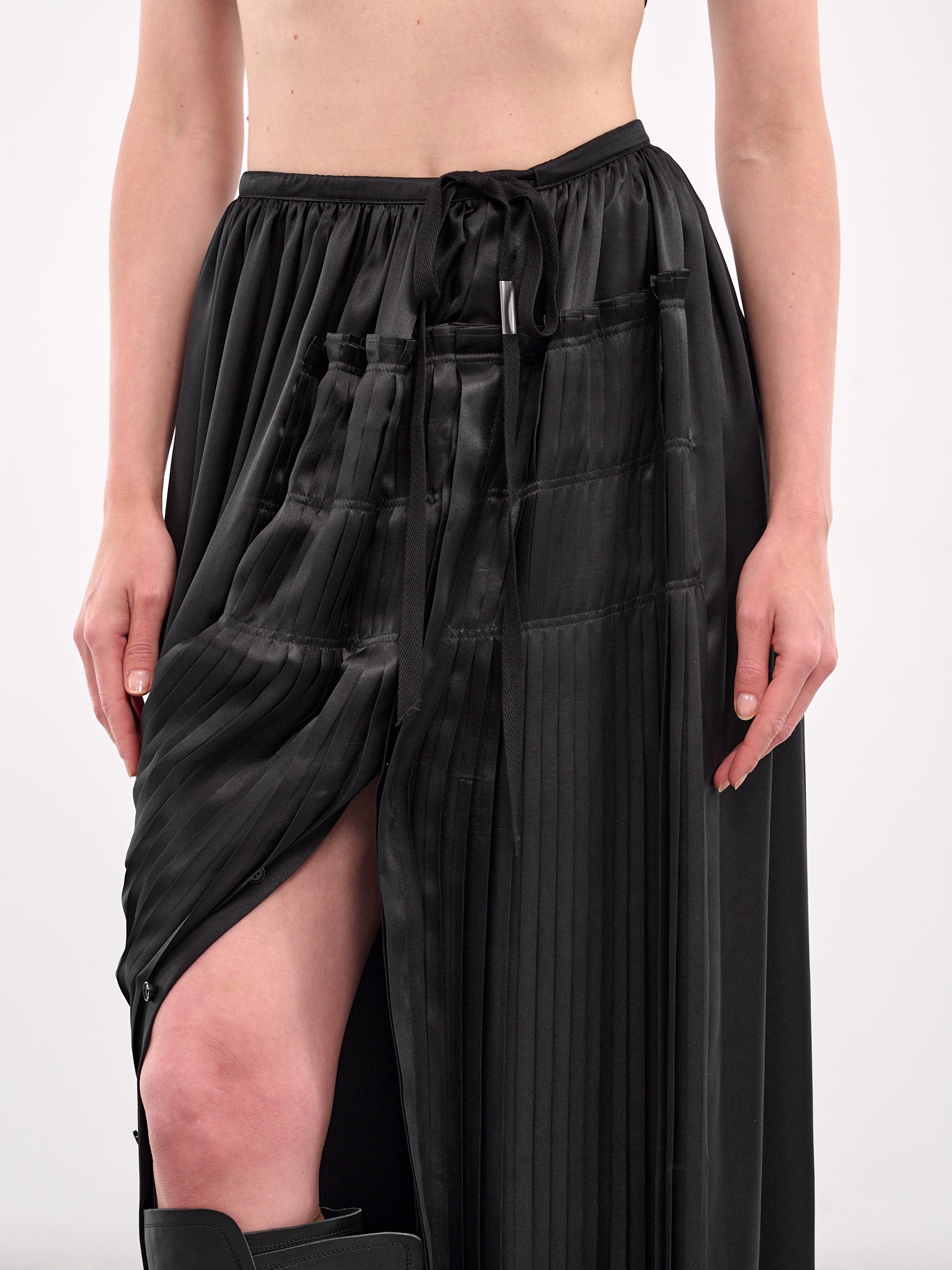 Pleated Maxi Skirt (B0012795-FA624-BLACK)