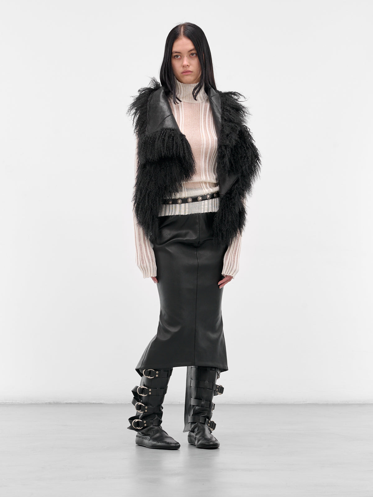 Black Leather Reka Studded Belt (B0013387-LT128-099-BLACK)