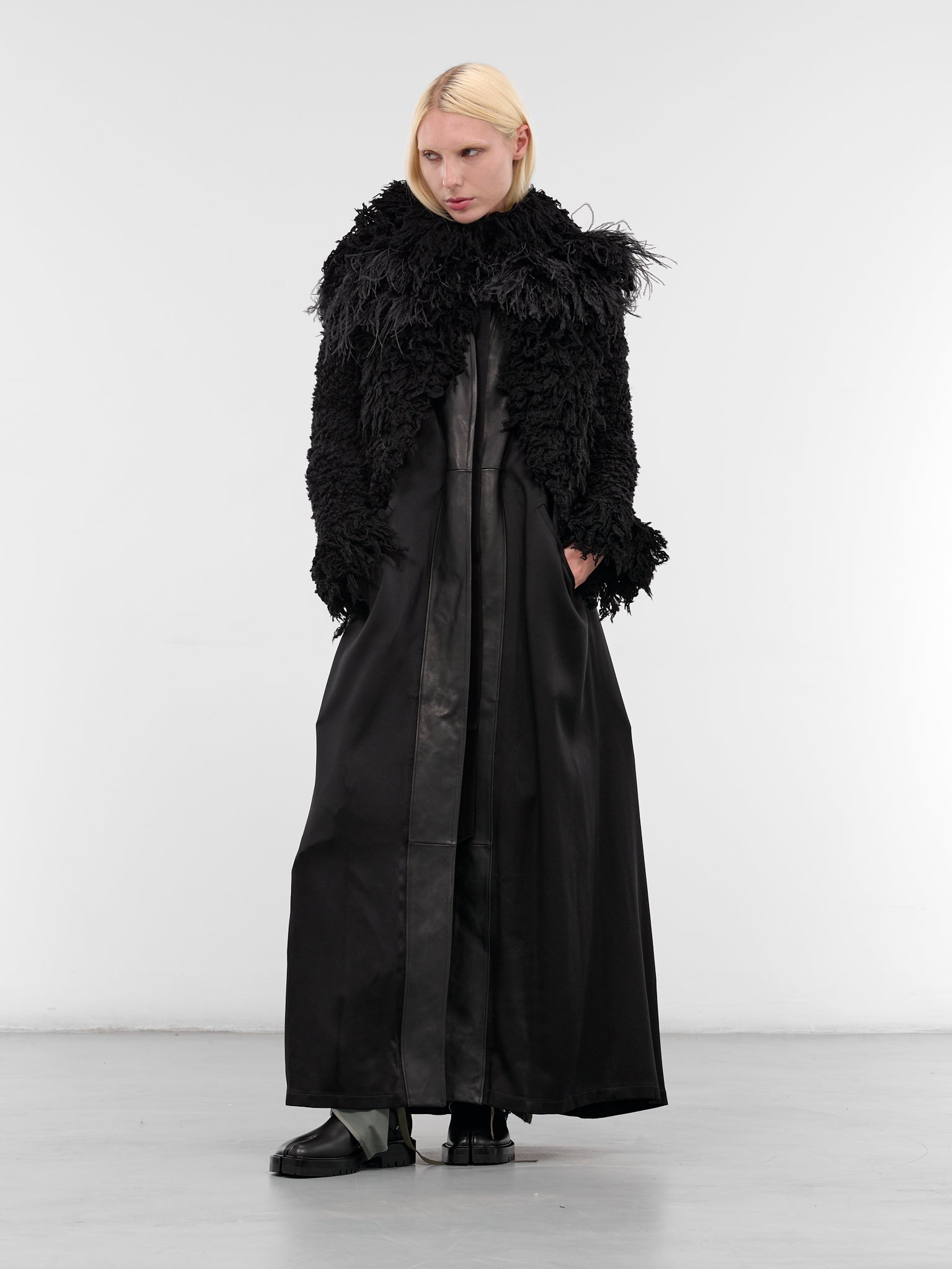 Leke Black Feather Shearling Jacket (B0013540-KN082-BLACK)