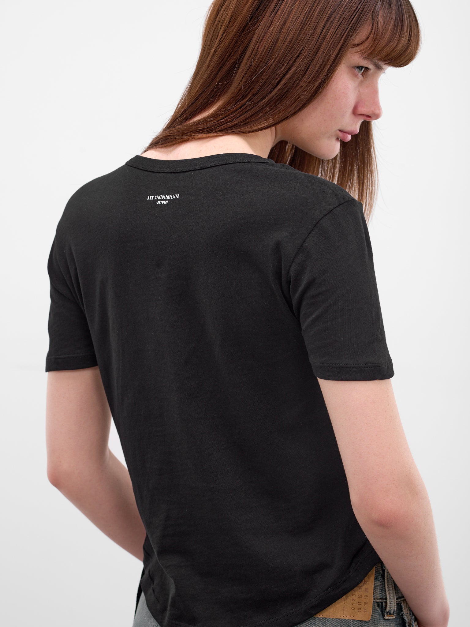 Black 'Love Is A Window' Tee (B0013841-FA206-BLACK)