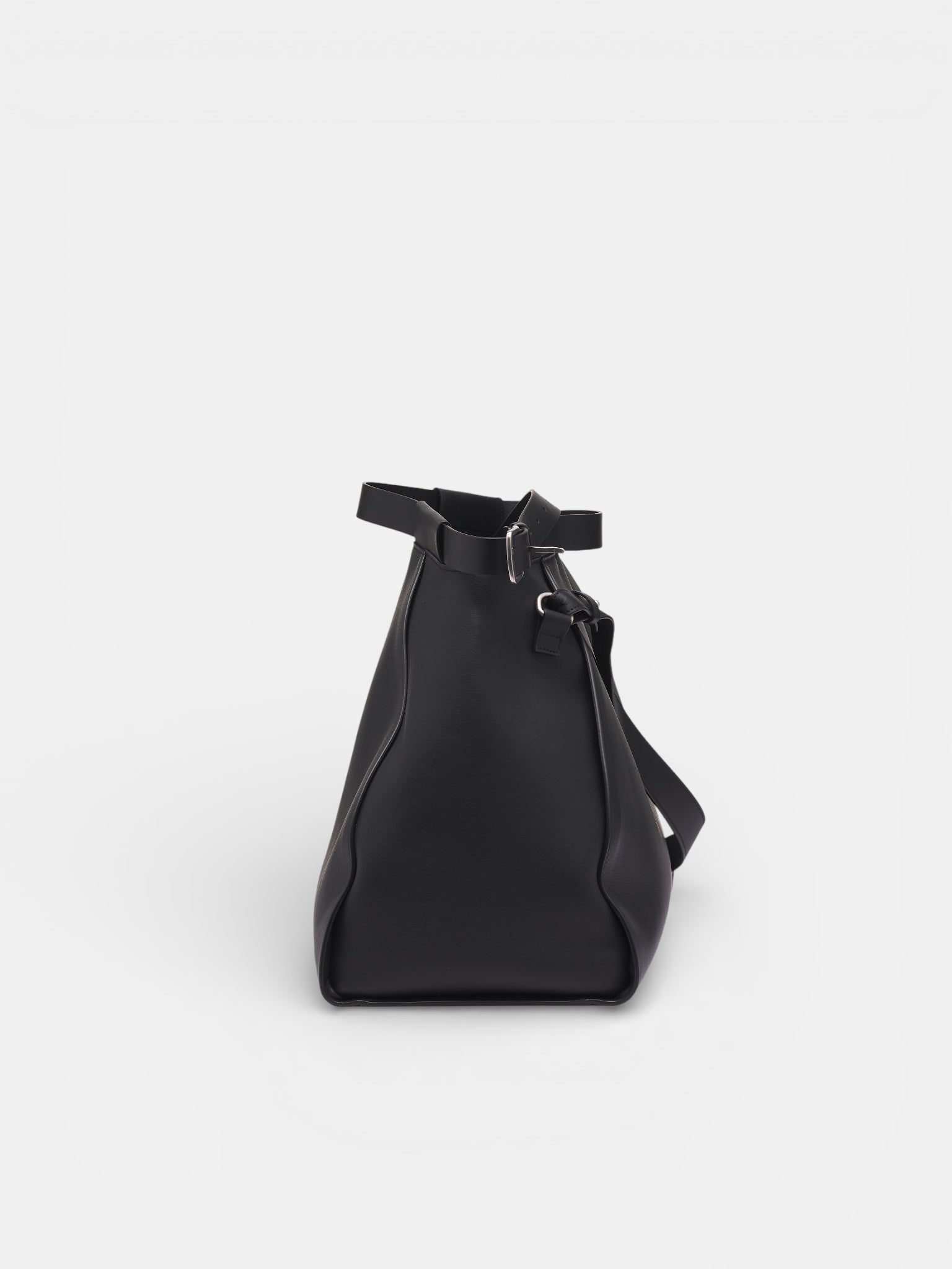 Sylvia Black Leather Bag (B0013899-LT189-BLACK)