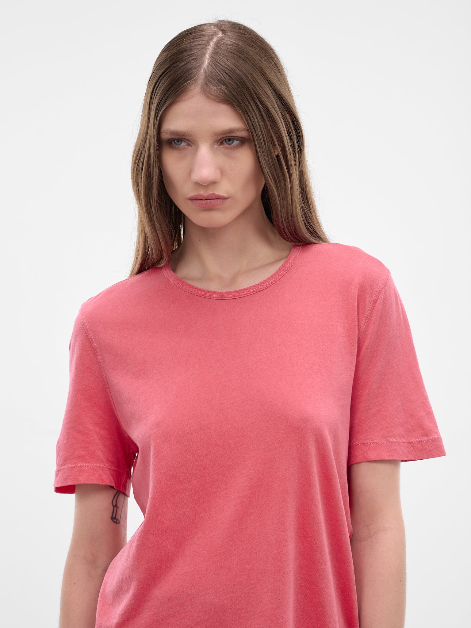 Fanie Red Daydream Graphic Tee (B0013919-FA740-REBEL-RED)