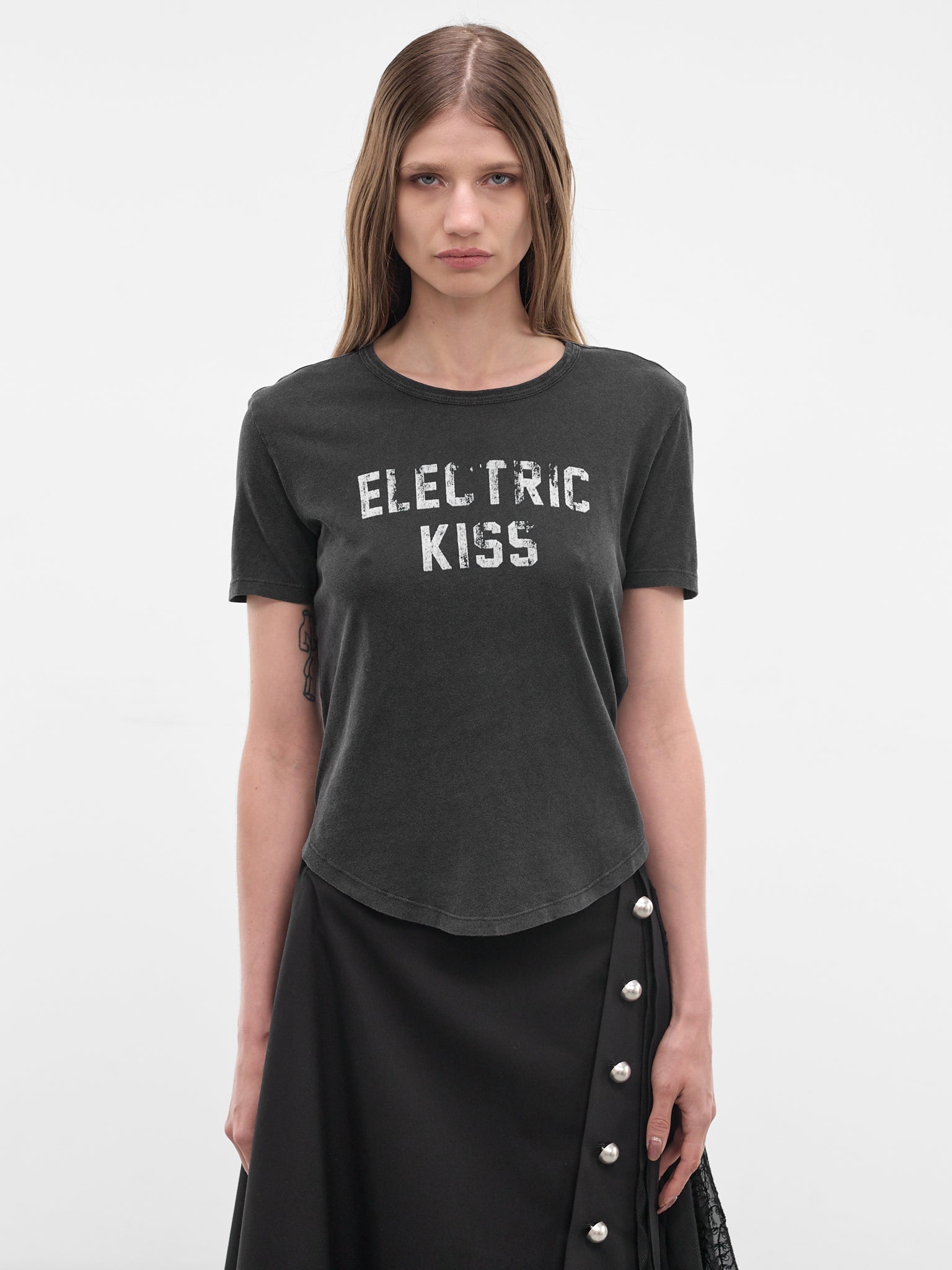 Floor Black Flocked Micro Tee (B0013923-FA740-FADED-BLACK)