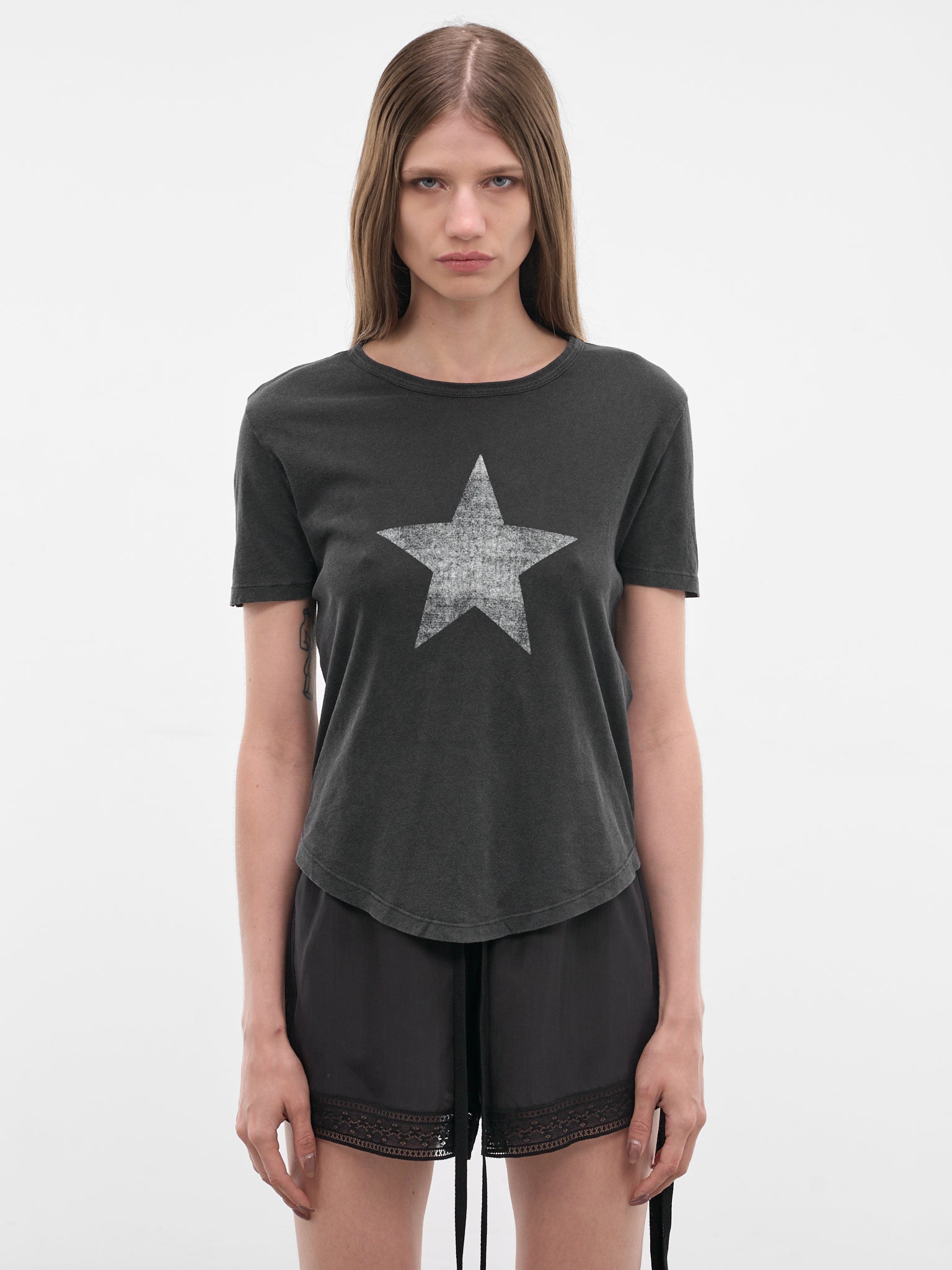 Floor Black Graphic Micro Tee (B0013924-FA740-FADED-BLACK)