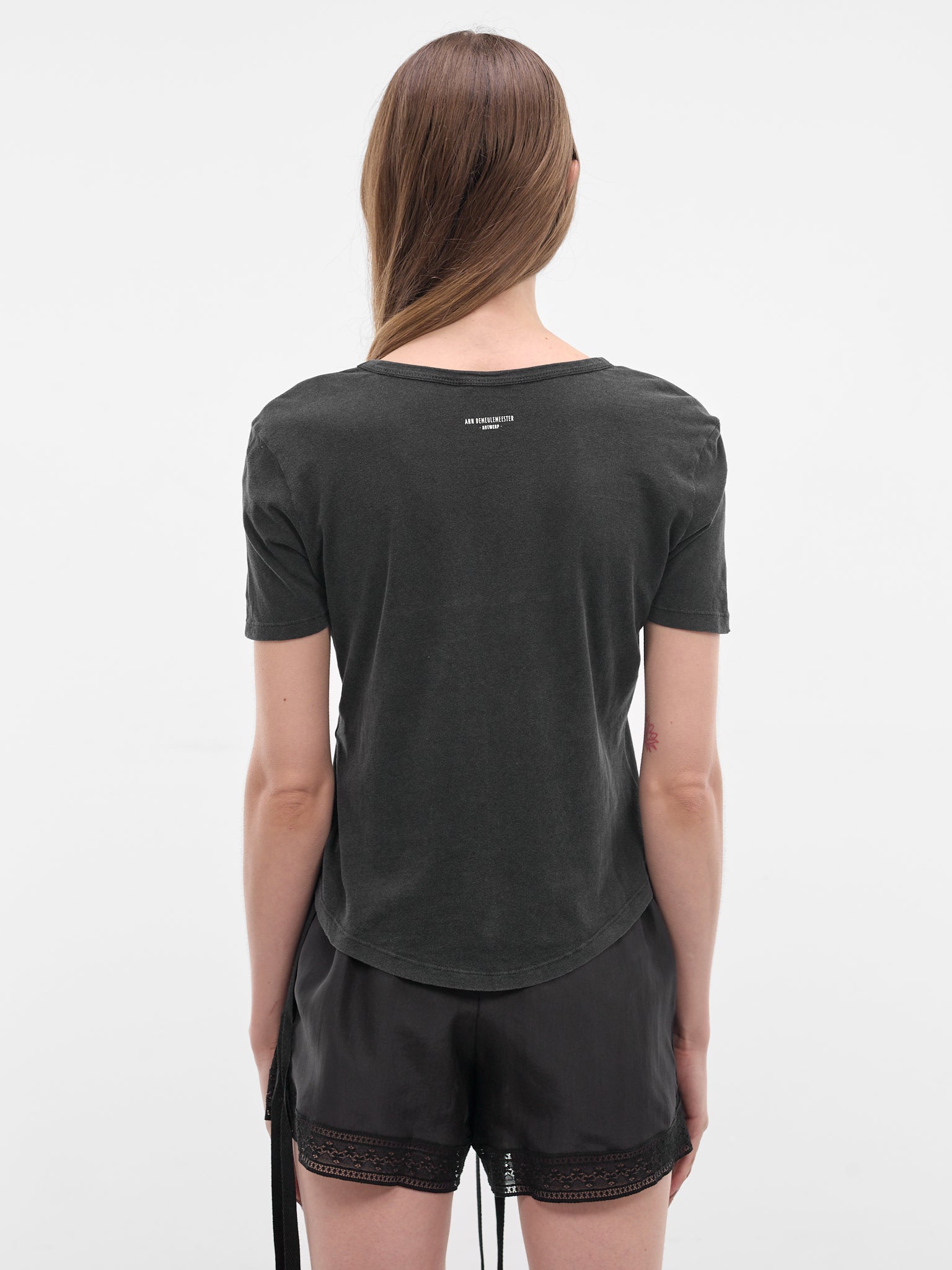 Floor Black Graphic Micro Tee (B0013924-FA740-FADED-BLACK)