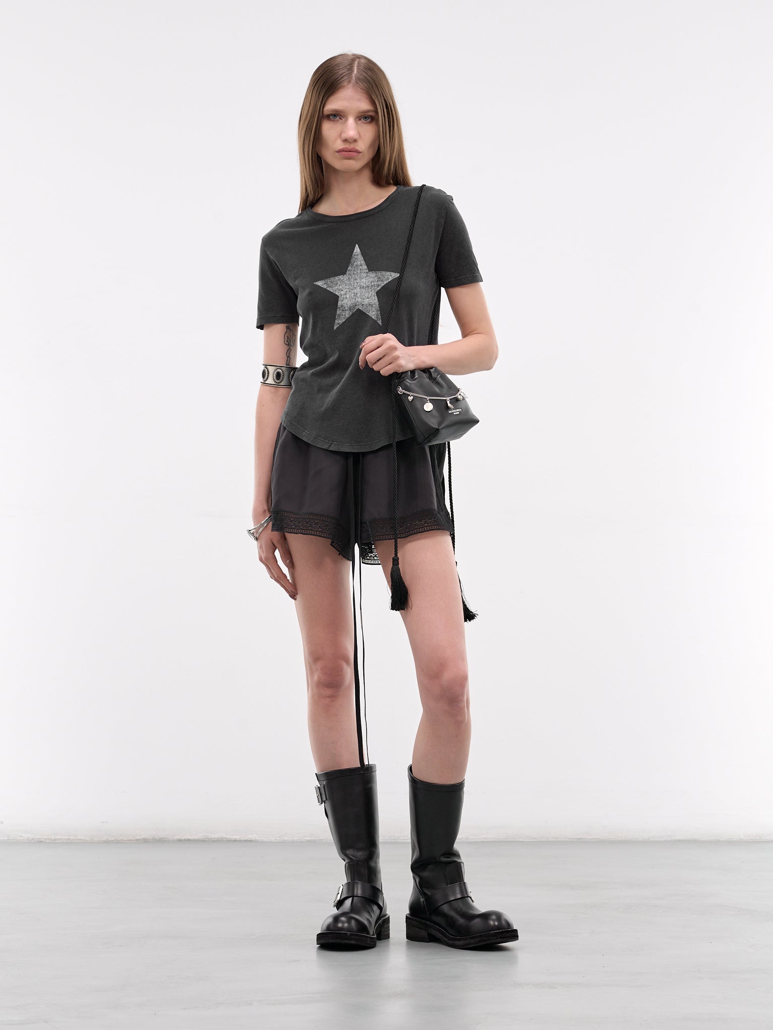 Floor Black Graphic Micro Tee (B0013924-FA740-FADED-BLACK)