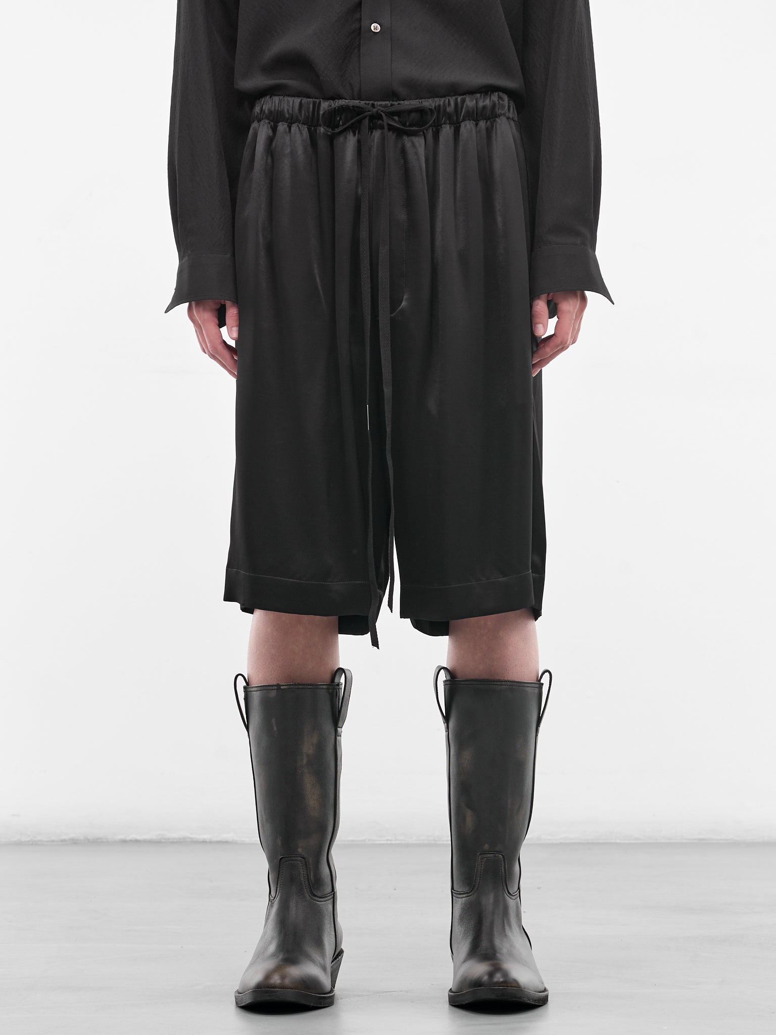 Raul Black Satin Bermuda Shorts (B0013939-FA734-BLACK)