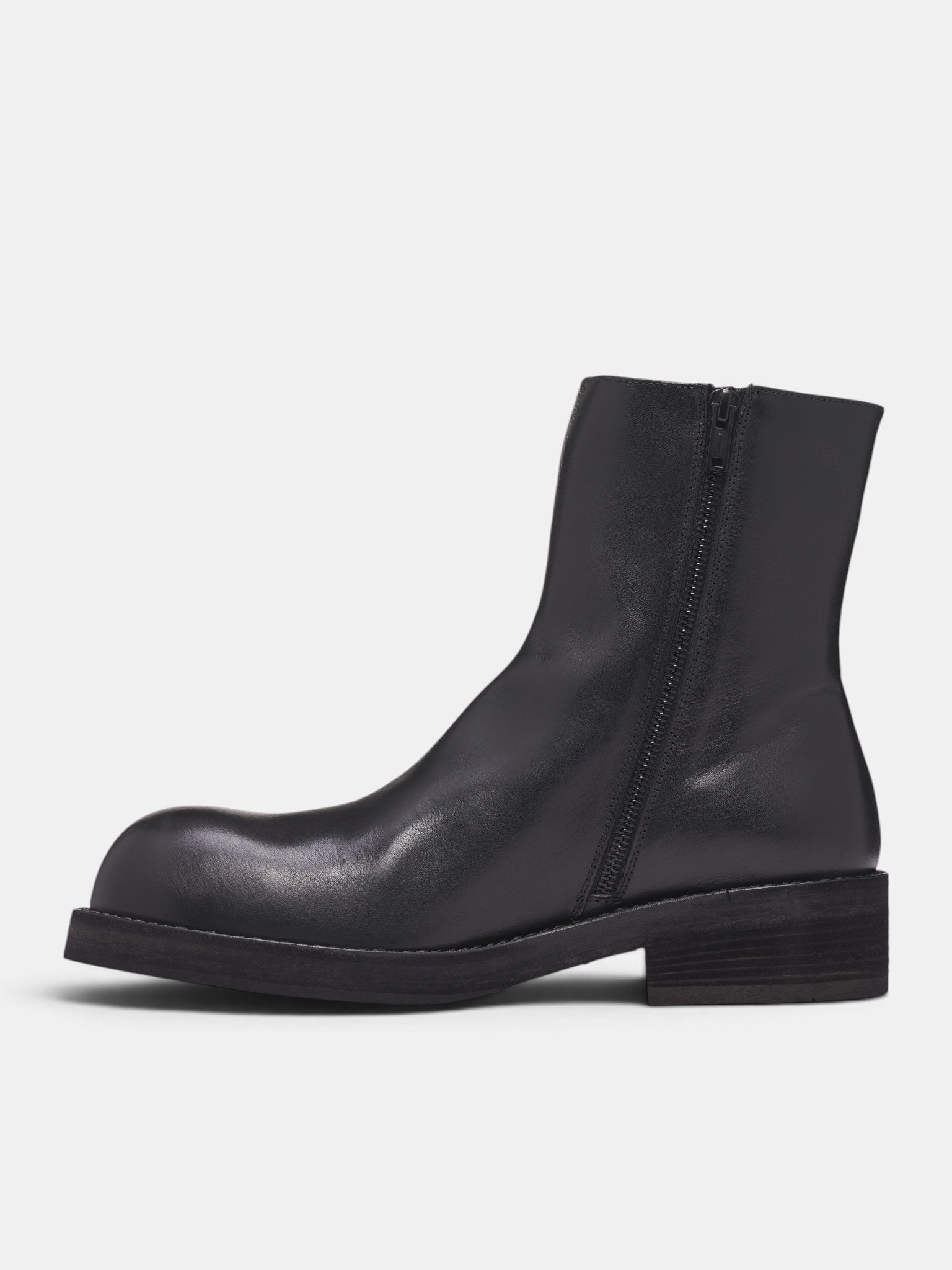 Black Leather Helfred Ankle Boots (B0014388-LT141-BLACK)