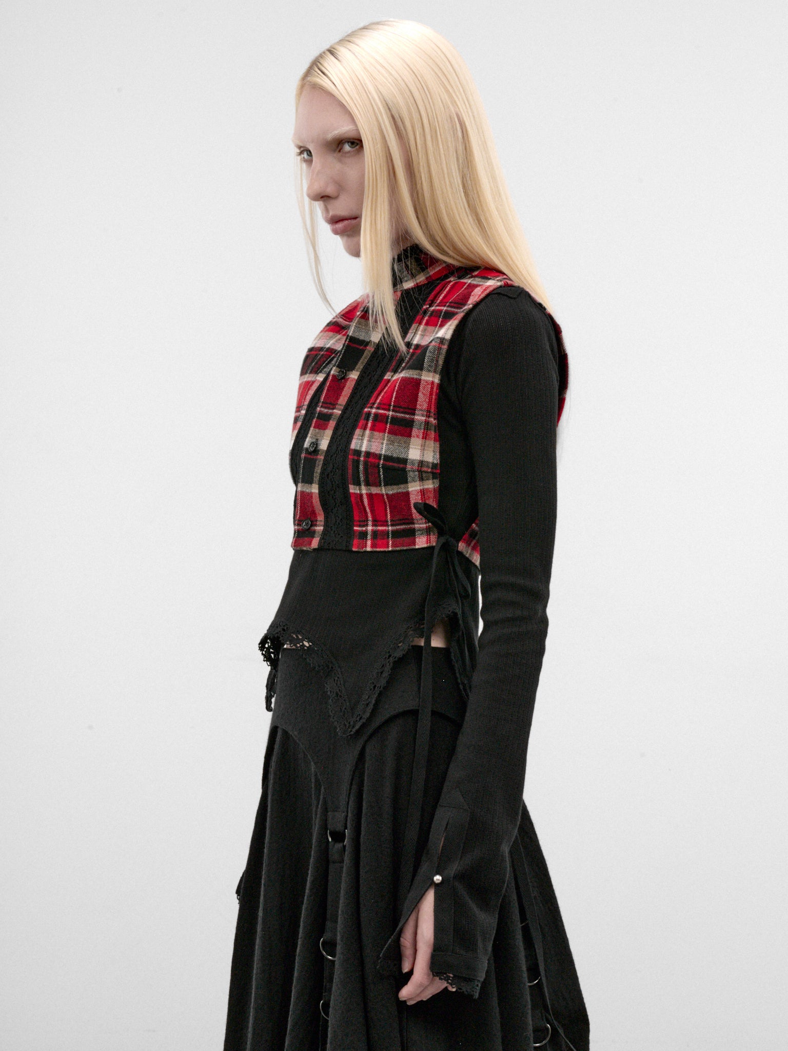 Moni Black Flannel Plastron Top (B0014419-FA751-BLACK-WHITE-RED)